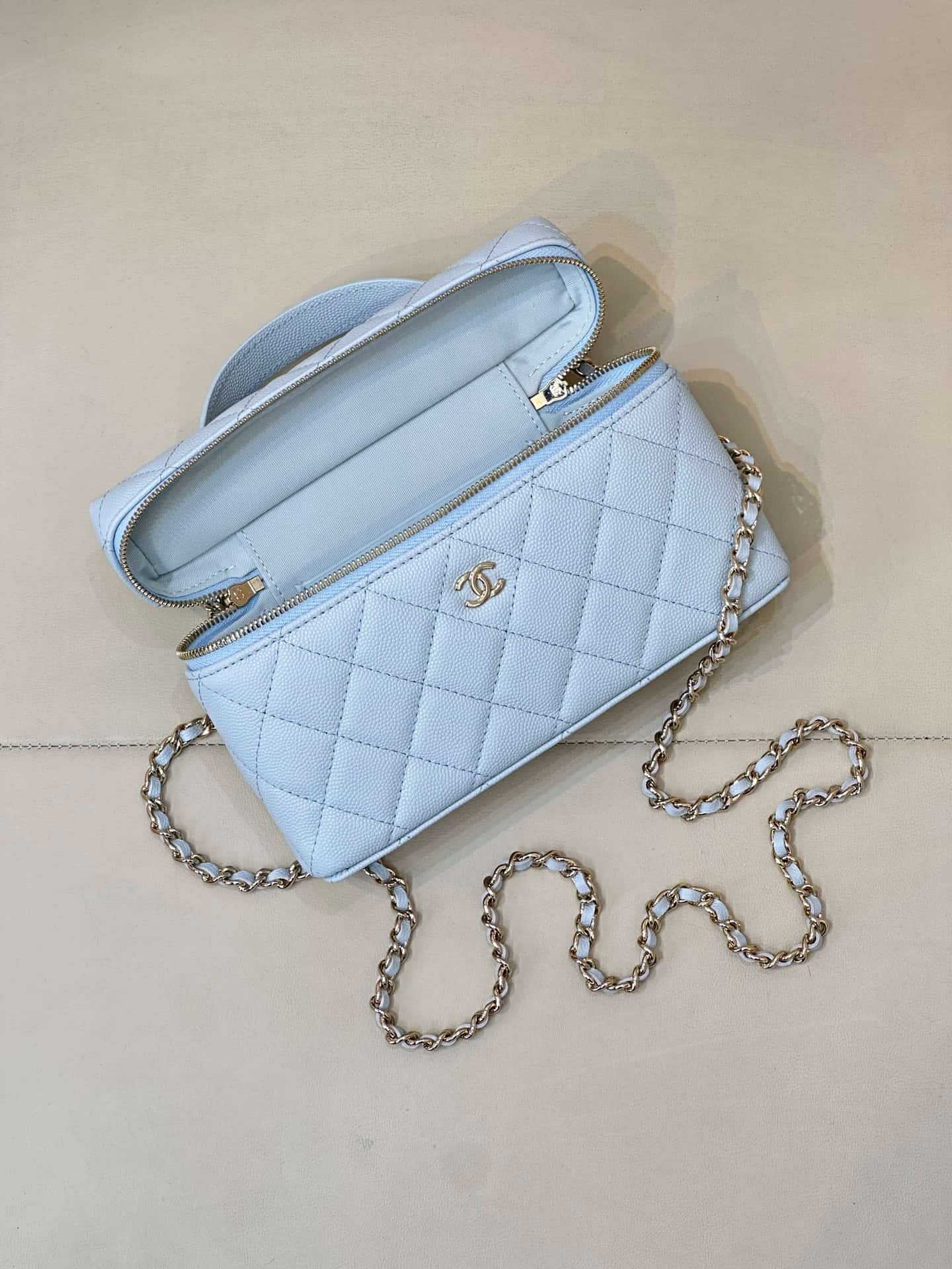 Chanel Classic Vanity with Chain Grained Calfskin & Gold-Tone Metal Blue AP4385 TOP