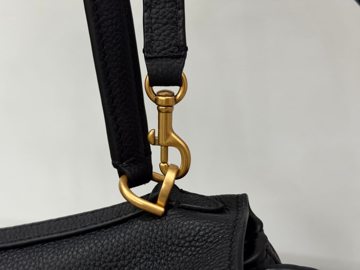 Balenciaga Rodeo Small Bag in Black Leather With Gold-Tone Metal TOP