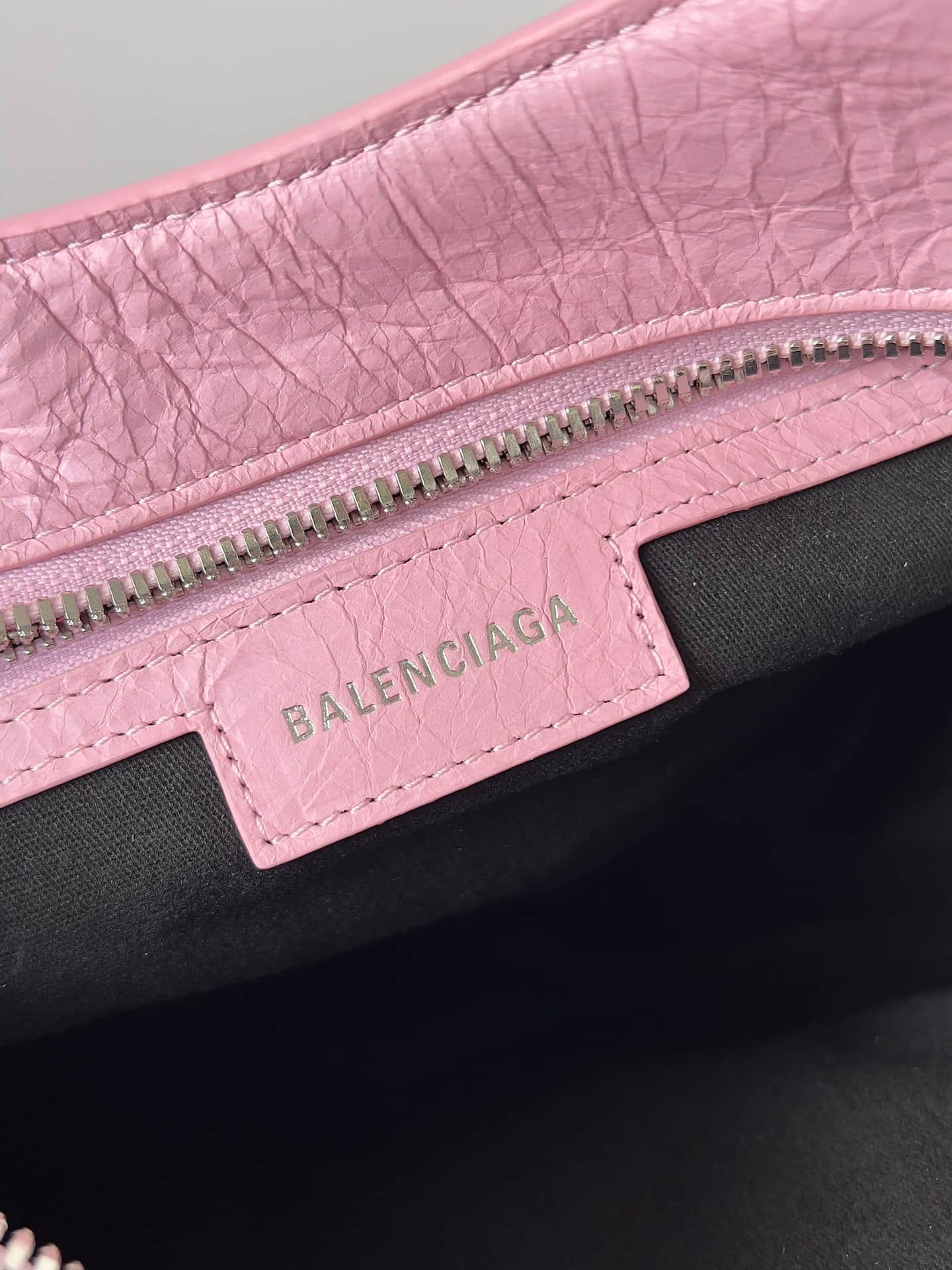 Balenciaga Small Neo Cagole City bag in Pink lambskin leather High