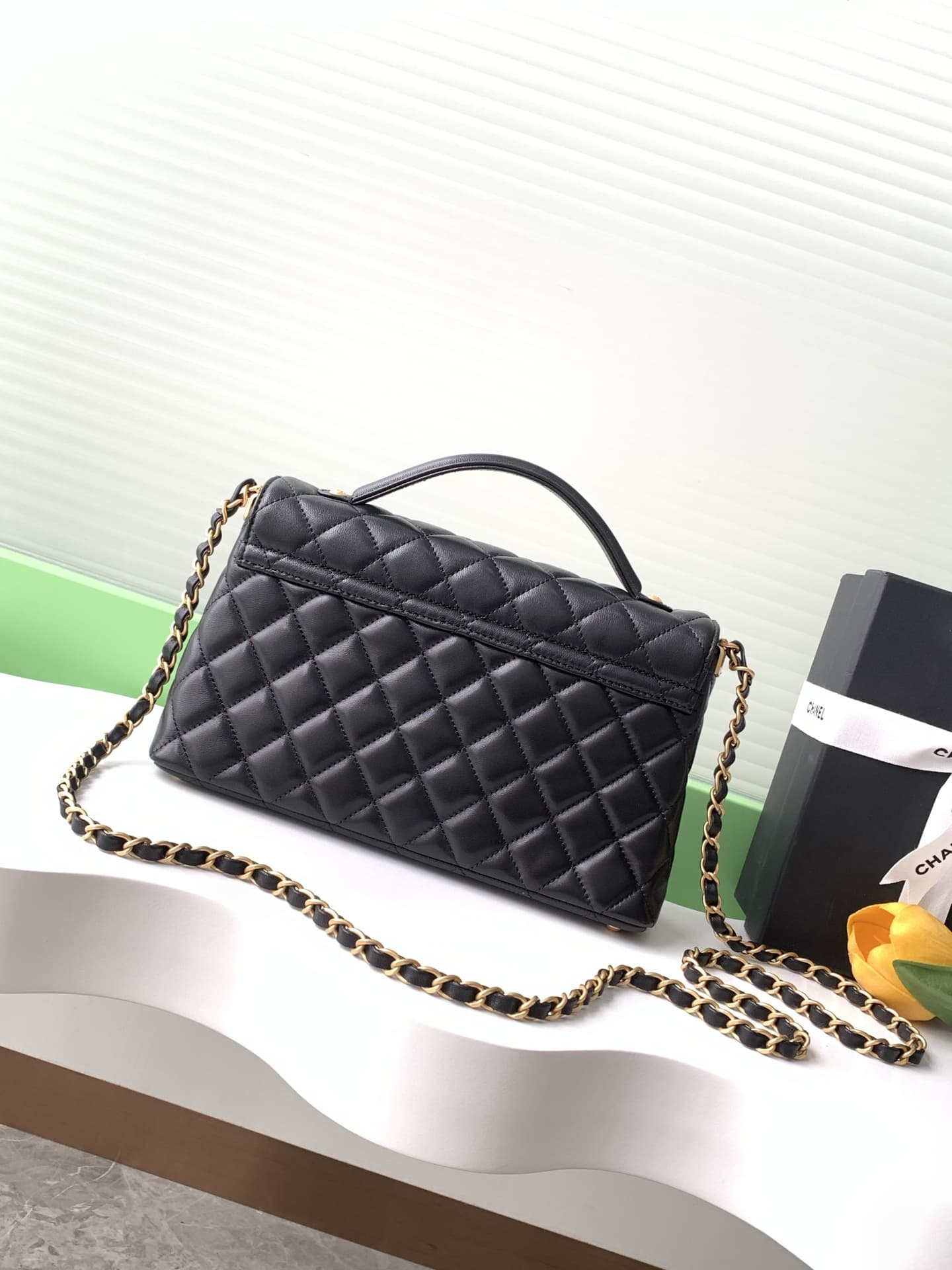 FLAP BAG WITH TOP HANDLE Lambskin Gold-Metal AS5356 Black A