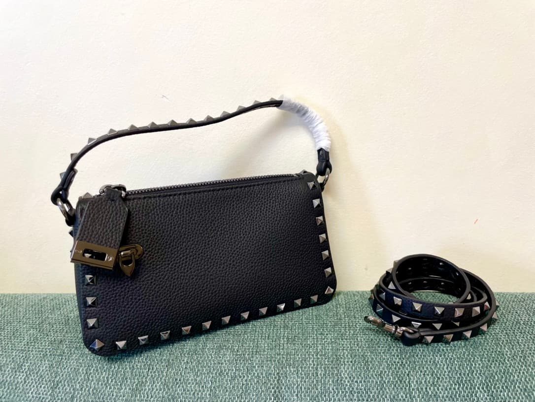 Valentino Garavani Mini Rockstud crossbody bag in Black Grained Calfskin High
