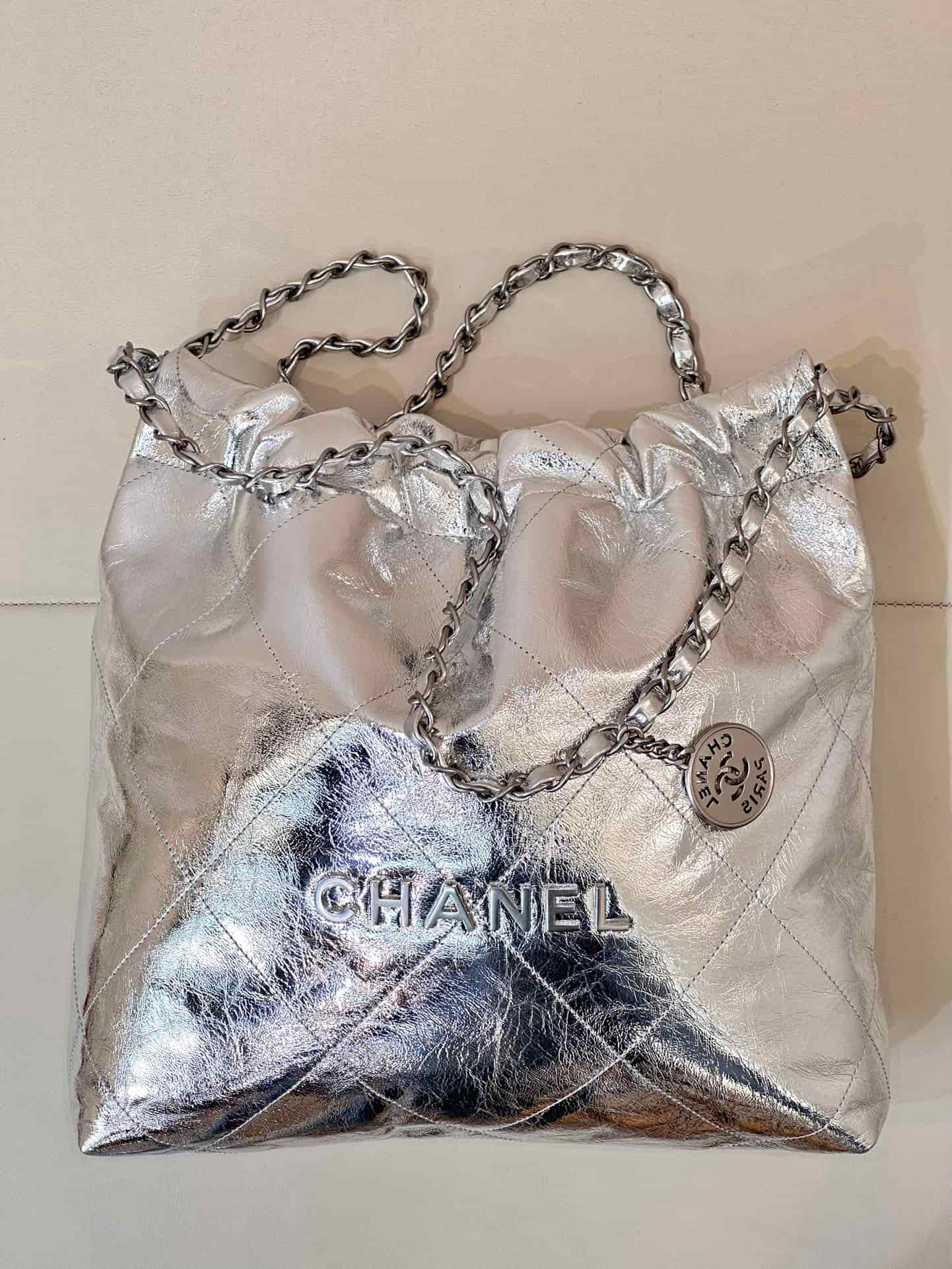 Chanel 22 Small handbag Metallic Calfskin & silver-tone metal AS3260 silver TOP