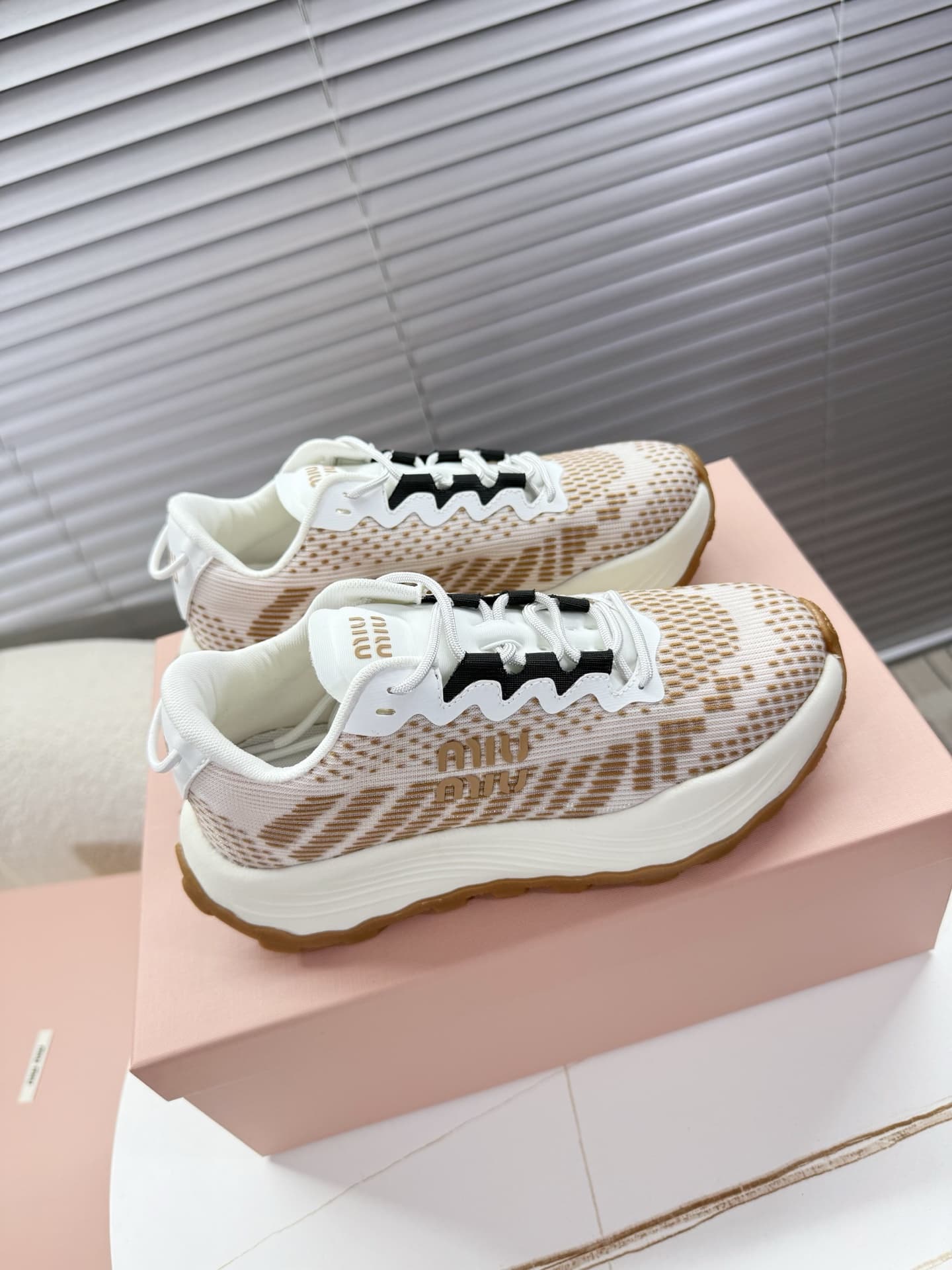 Miu Miu Sneaker shoes Men Women