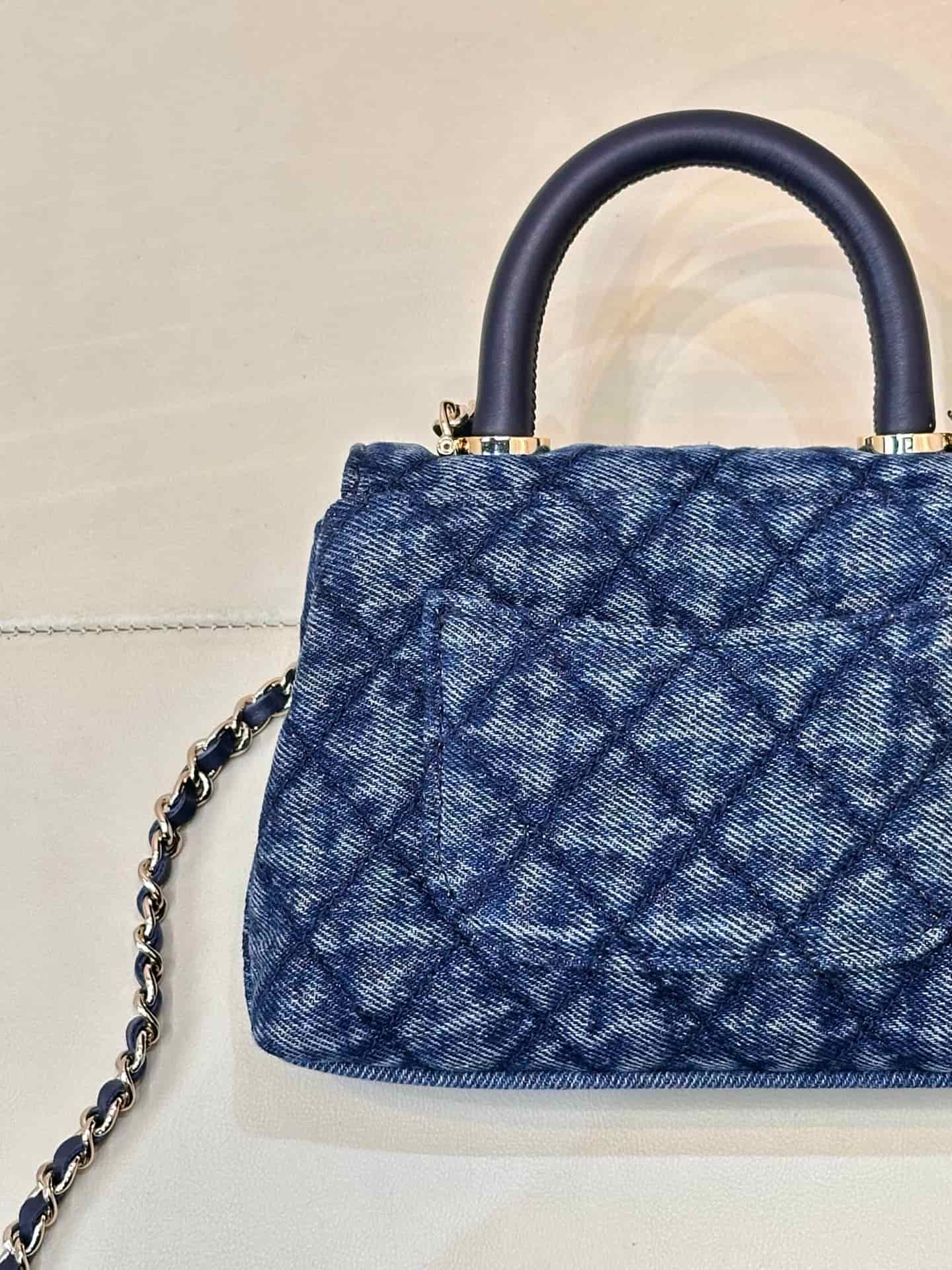 Chanel Clutch with chain Washed Denim, Calfskin & Gold-Tone Metal Blue AP4244 TOP