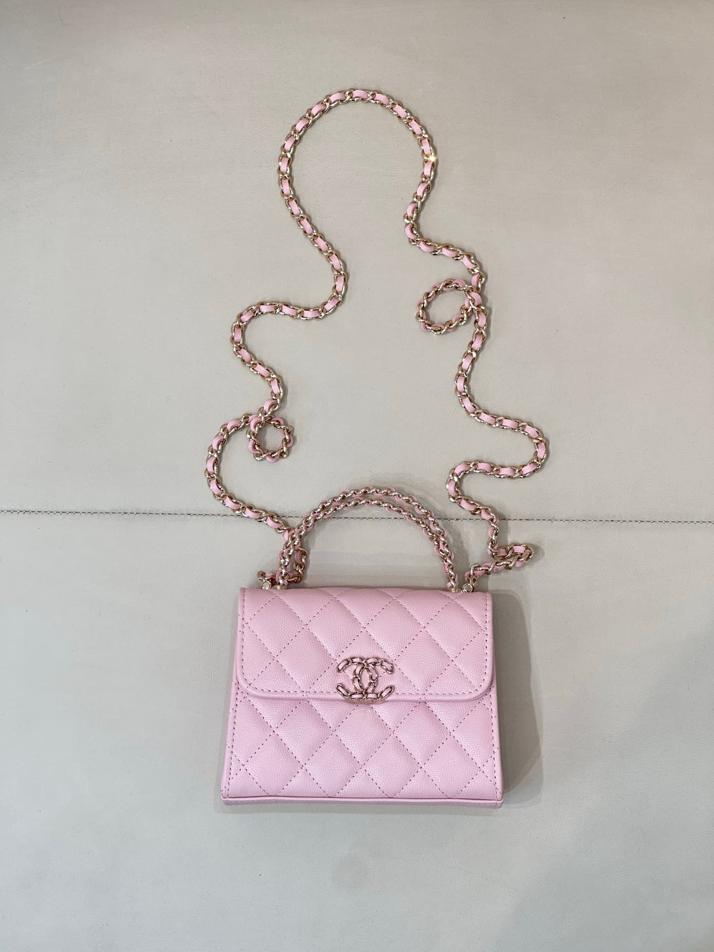 Chanel Clutch with chain Grained Calfskin&Gold-Tone Metal Pink AP3236 TOP