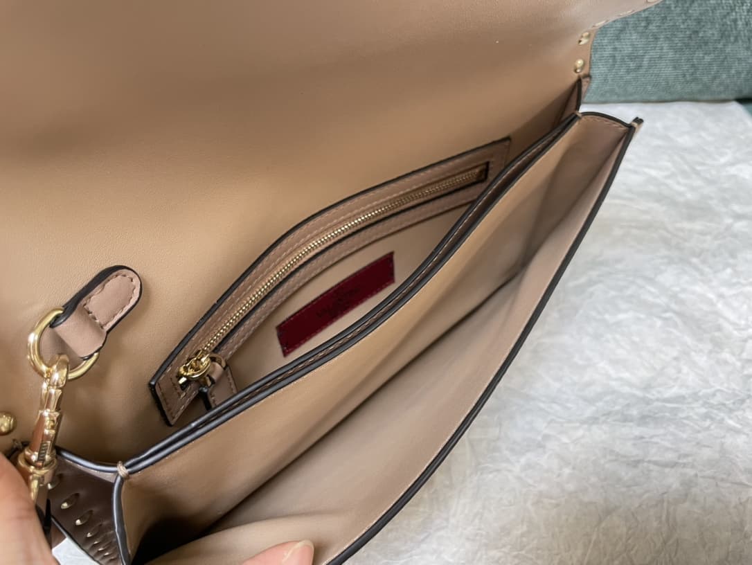 Valentino Medium Clutch In Pink Calfskin High