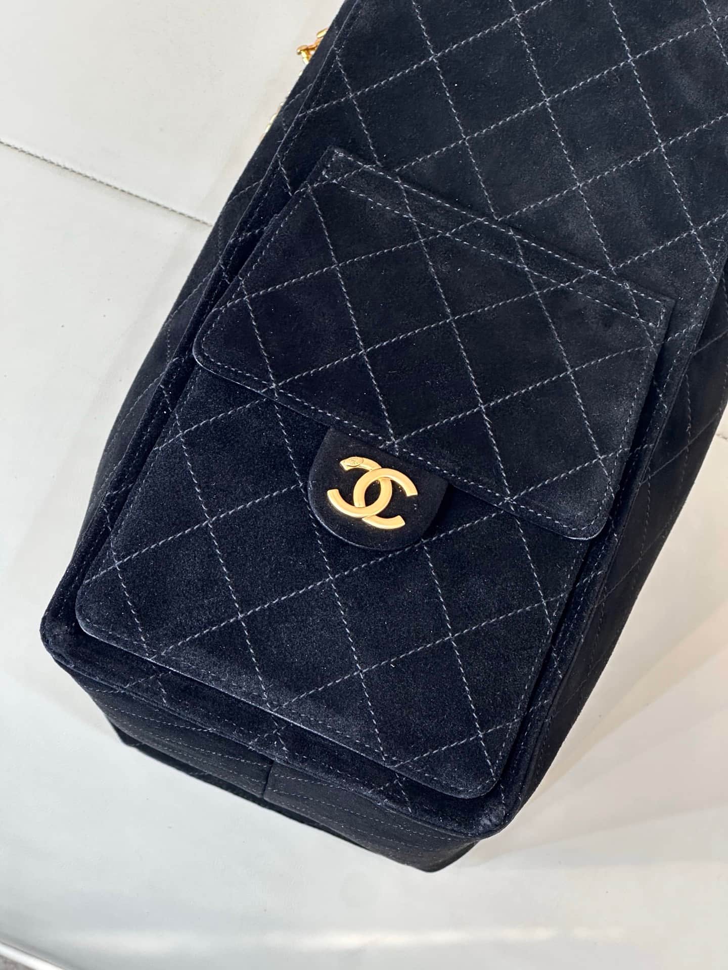 Chanel 25 Medium Hobo handbag AS5311 Suede &Gold-tone Metal Black TOP