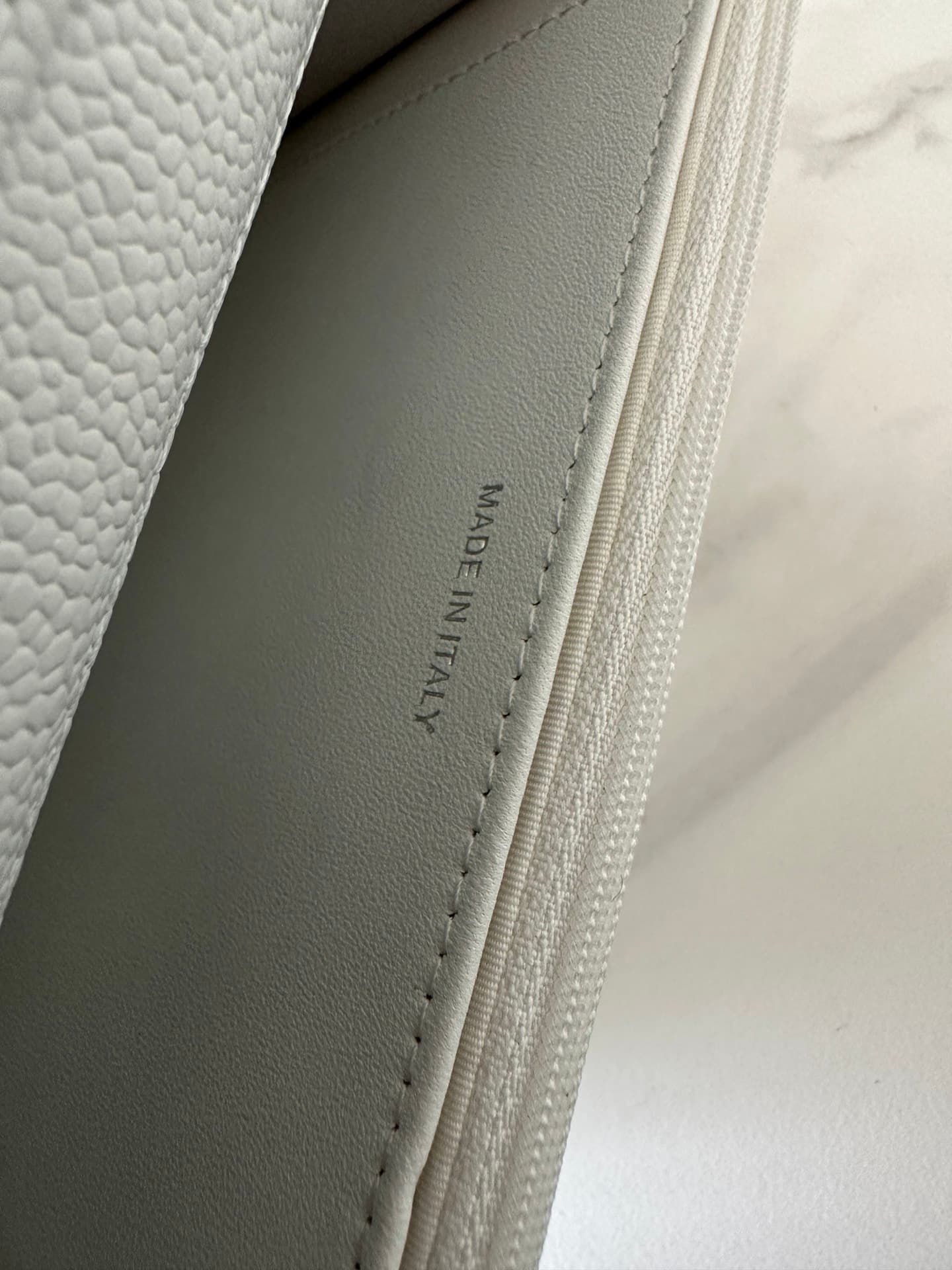 Chanel Classic Wallet on Chain Grained Shiny Calfskin & Silver-Tone Metal AP4241 White High