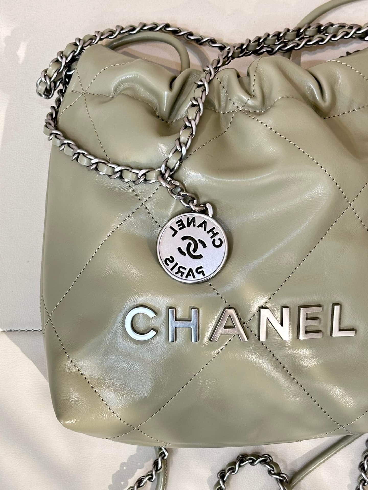 Chanel 22 MINI HANDBAG Shiny Calfskin Khaki Green & Silver-Tone Metal AS3980 TOP