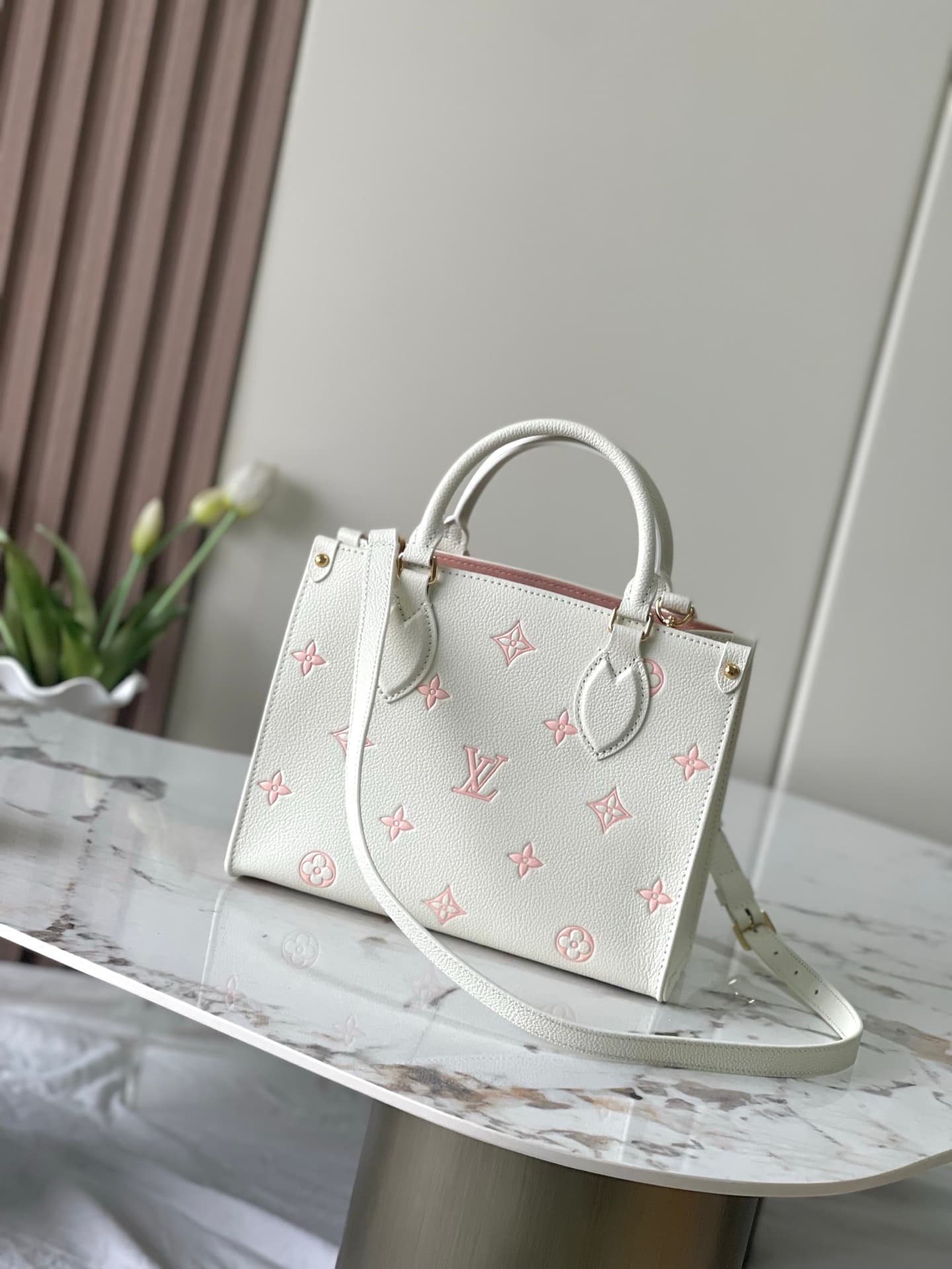 Louis Vuitton OnTheGo PM Milky White/Peach Cowhide leather M28313 High