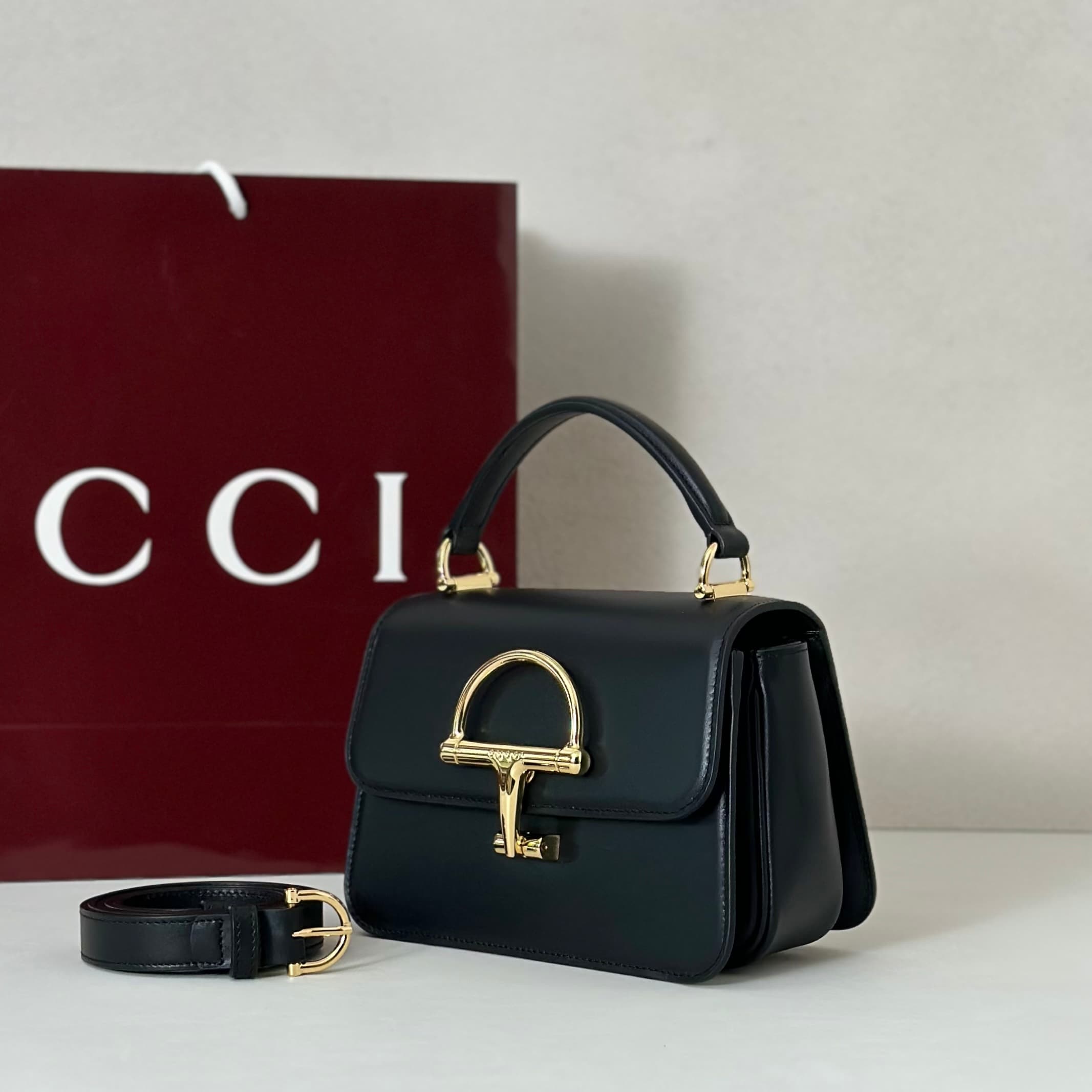 Gucci Siena small top handle bag 855536 Black High