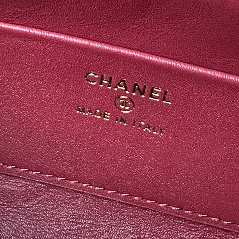 Chanel Clutch with chain Crocodile Embossed Calfskin & Gold-Tone Metal AP5294 Dark Khaki High