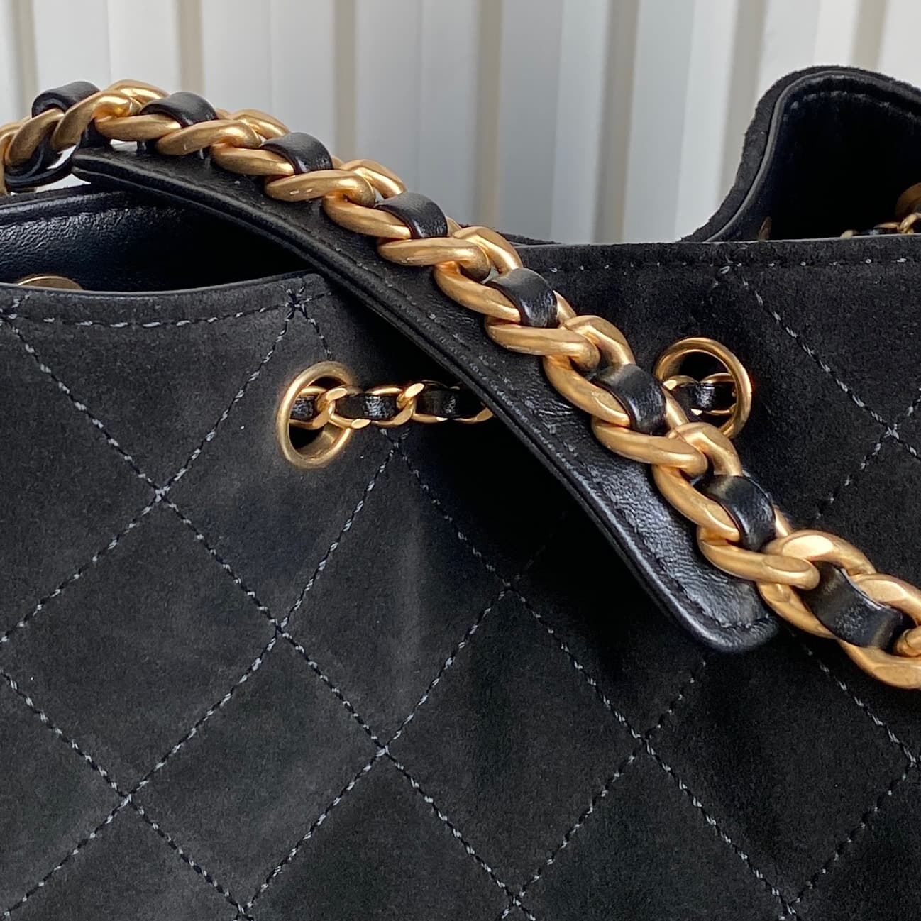 Chanel 25 Medium Hobo Medium handbag AS5311 Suede & Gold-tone Metal Black High