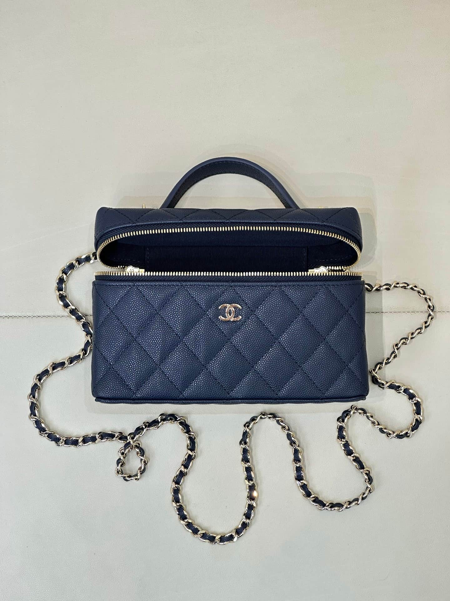 Chanel Classic Vanity with Chain Grained Calfskin & Gold-Tone Metal Dark Blue AP4385 TOP
