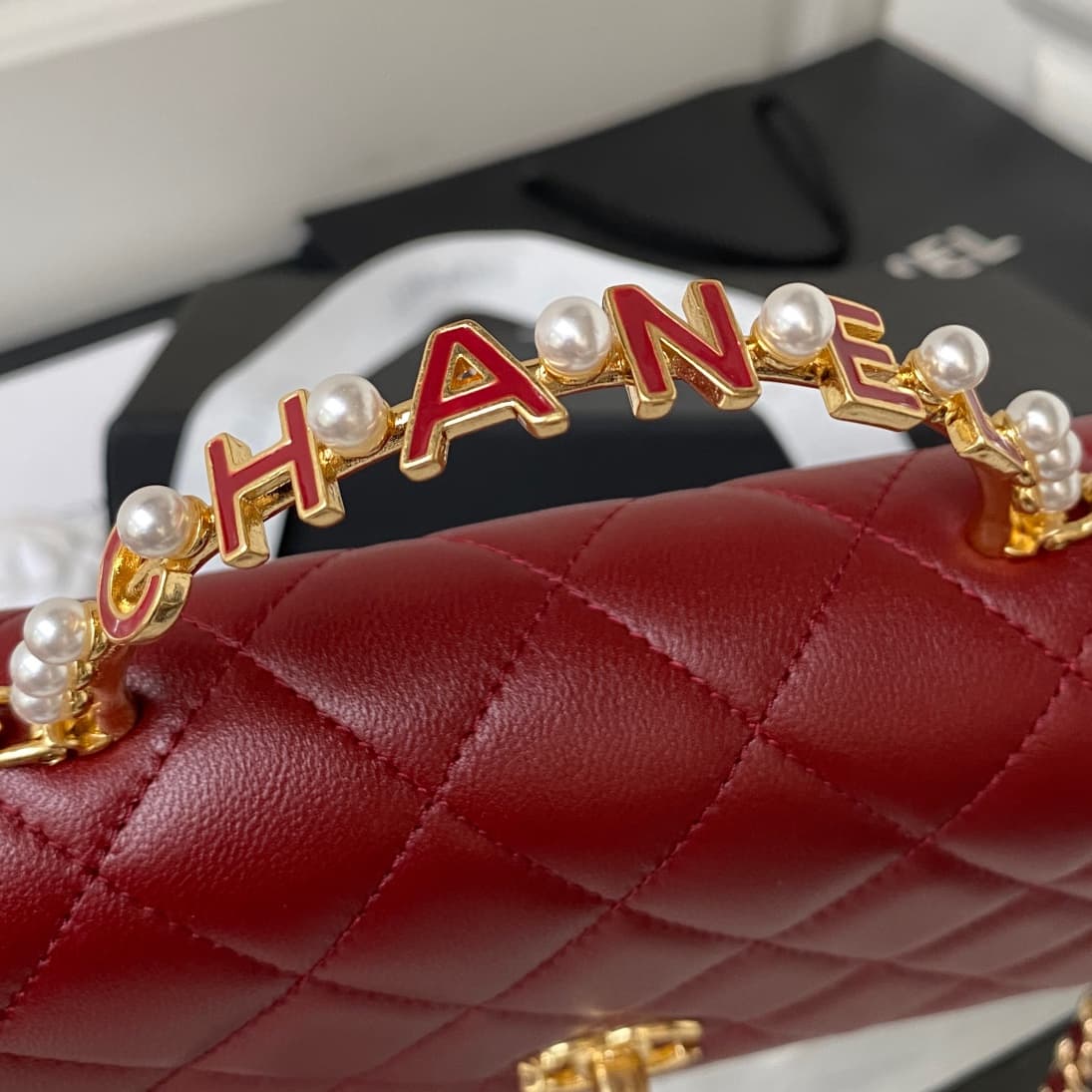 Chanel Wallet on Chain AP3504 Lambskin, Imitation Pearls, Strass & Gold-Tone Metal Burgundy A