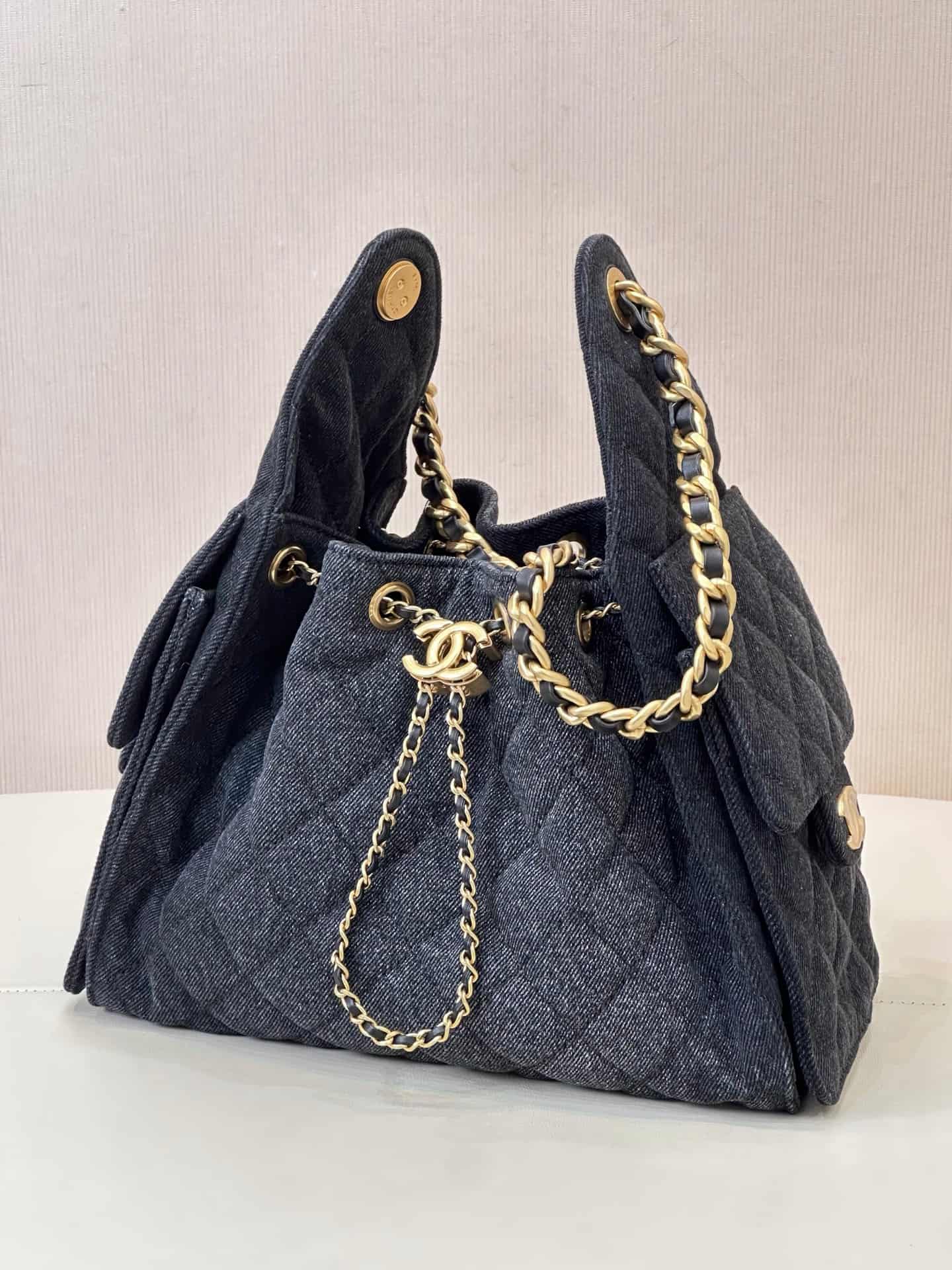 Chanel 25 Small Hobo handbag AS5293 Denim &Gold-tone Metal Dark Blue TOP