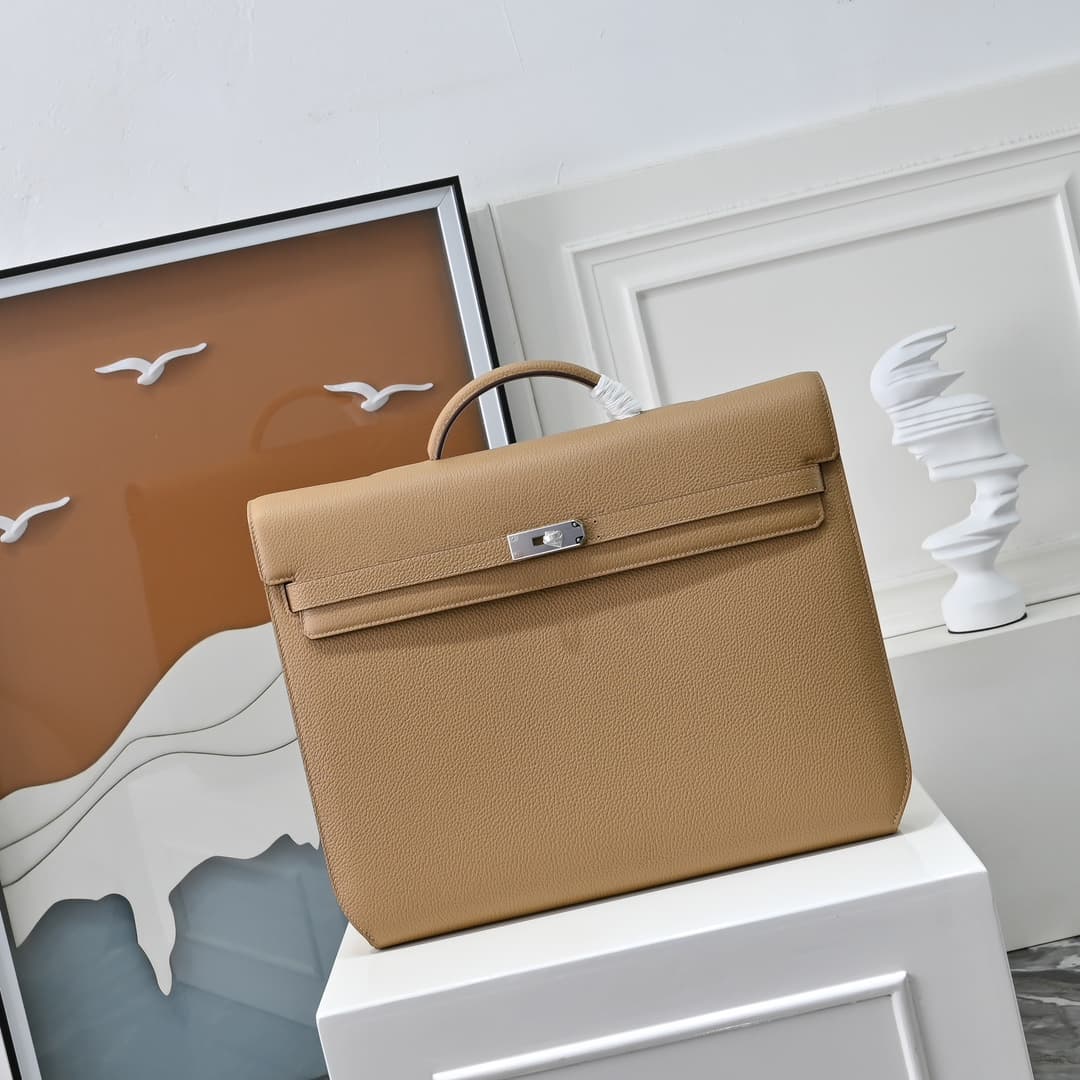Hermes Kelly depeches Togo 36 briefcase In Beige Metal CalfskIn WAX High