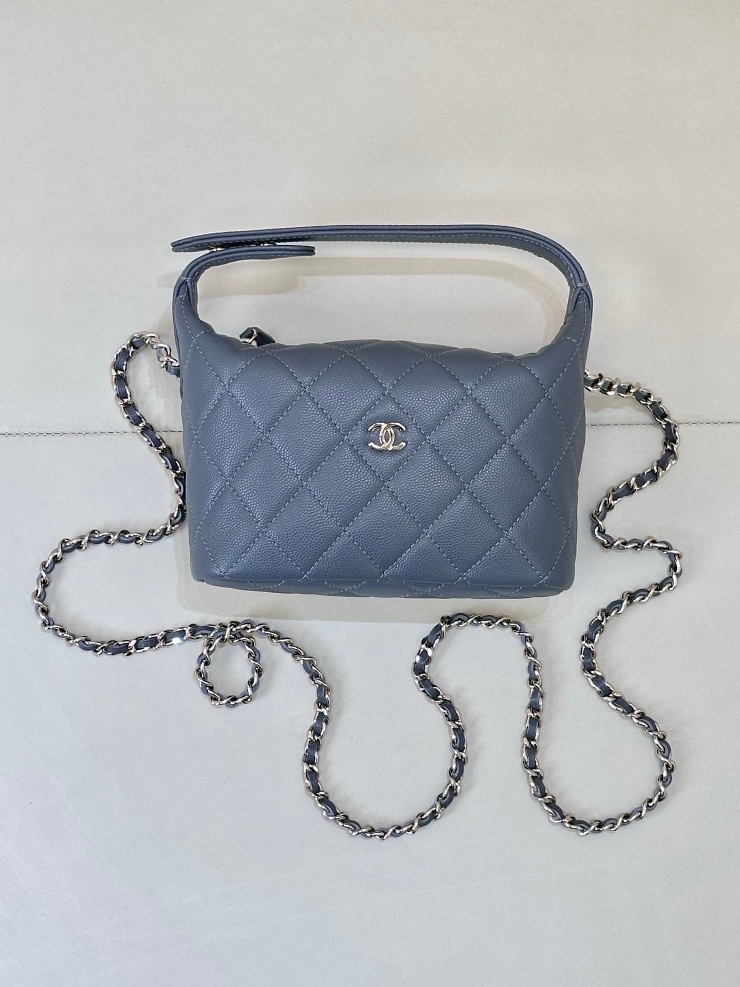 Chanel Hobo Clutch With Chain Grained Calfskin& Gold-tone Metal Blue AP4386 TOP
