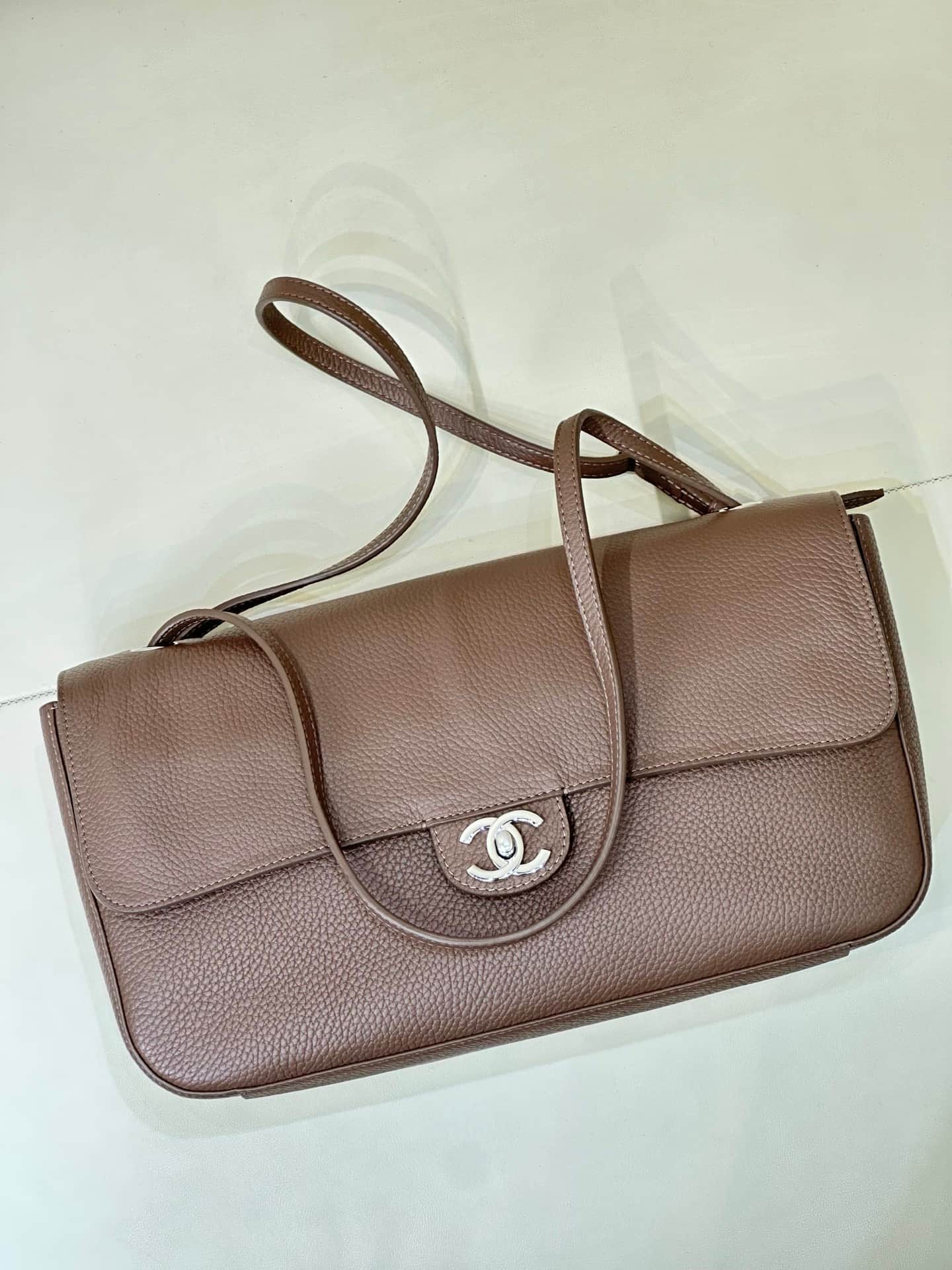 Chanel Maxi Flapbag Grained Calfskin & Silver Metal Light Brown AS6231 TOP