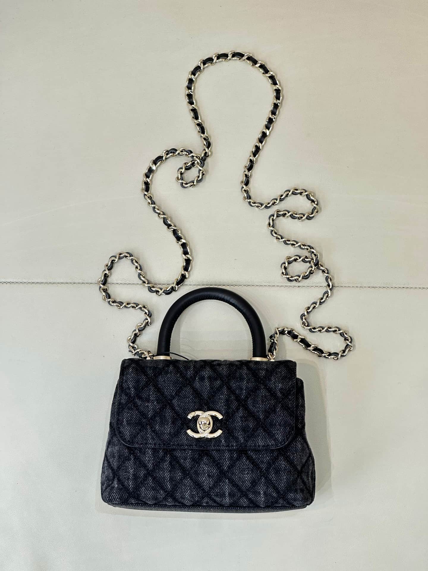 Chanel Clutch with chain Washed Denim, Calfskin & Gold-Tone Metal Black AP4244 TOP