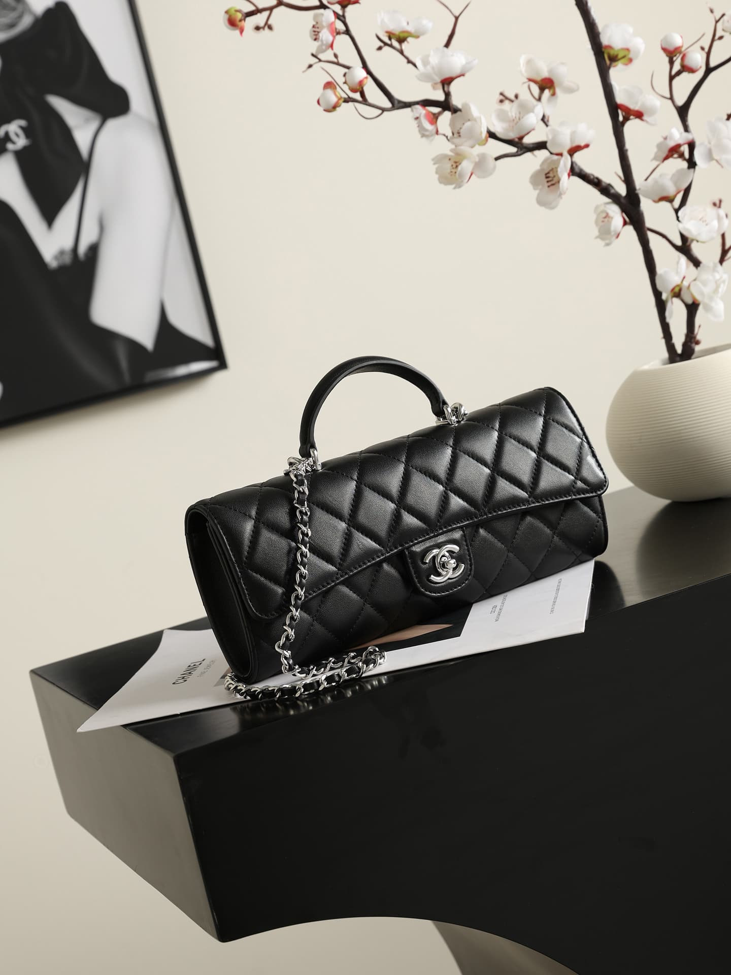 Chanel Clutch with chain Lambskin Calfskin & Silver-Tone Metal Black AP5280 A
