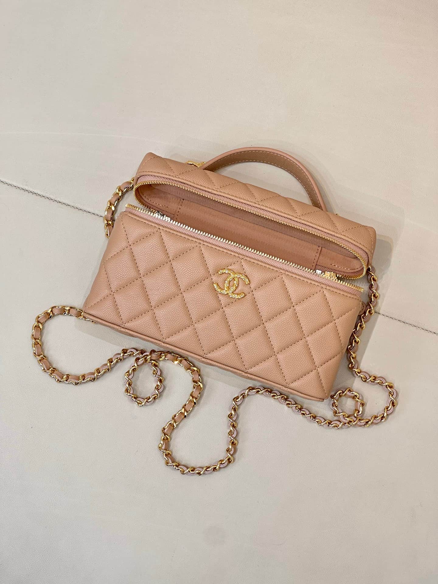 Chanel Classic Vanity With Chain Grained Shiny Calfskin & Gold-Tone Metal Beige AP5090 TOP