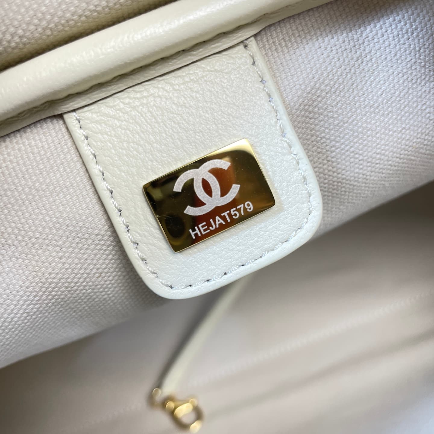 Chanel Maxi bowling bag Suede calfskin & Gold-Tone Metal Yellow AS6211 A