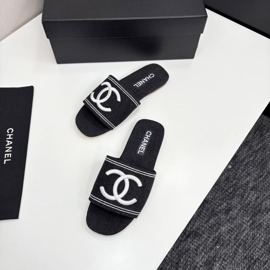 Chanel Interlocking CC Logo Slides Shoes Women