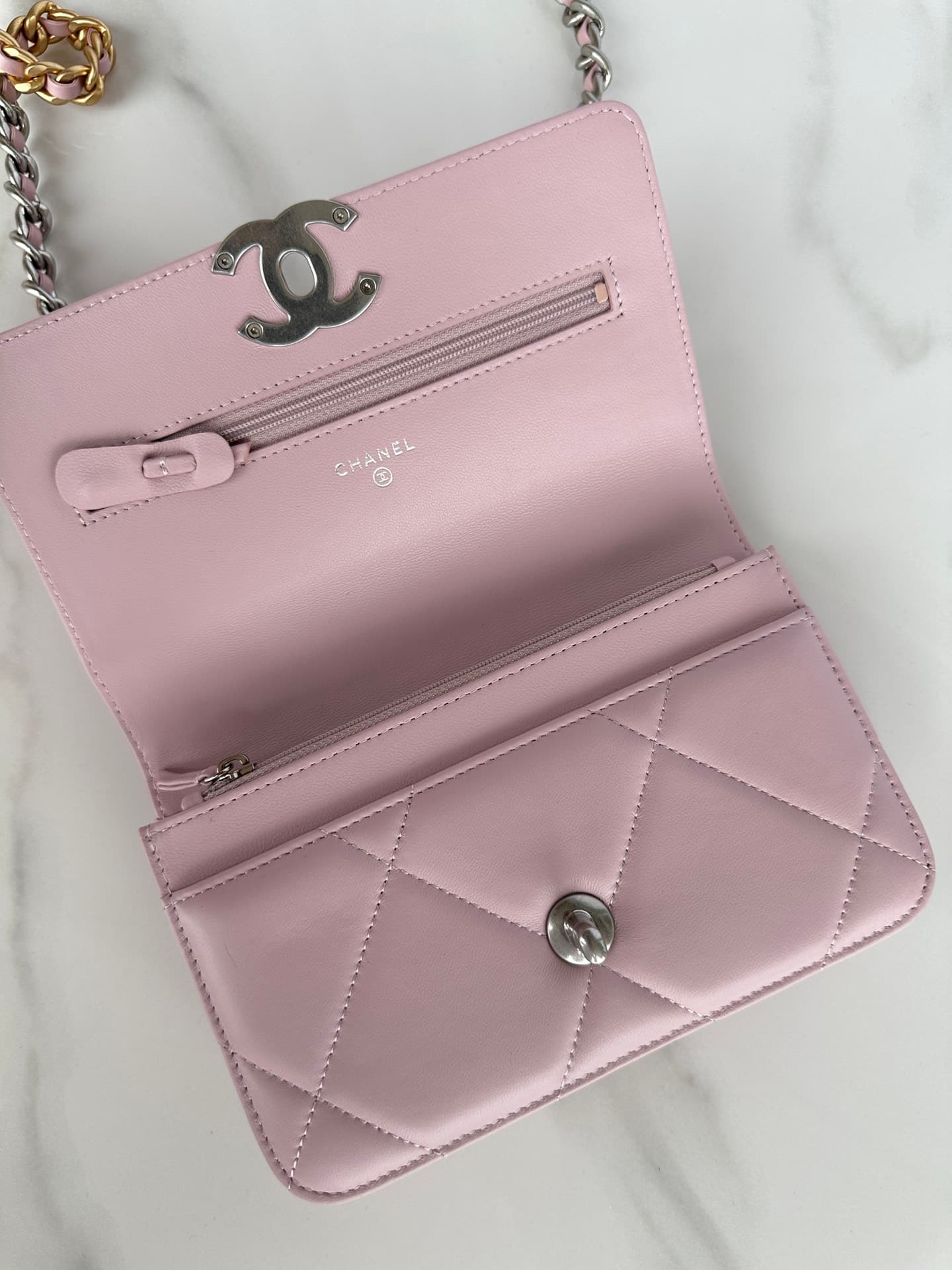Chanel Wallet on Chain Lambskin Leather & Silver-Tone Metal Pink AP0957 A