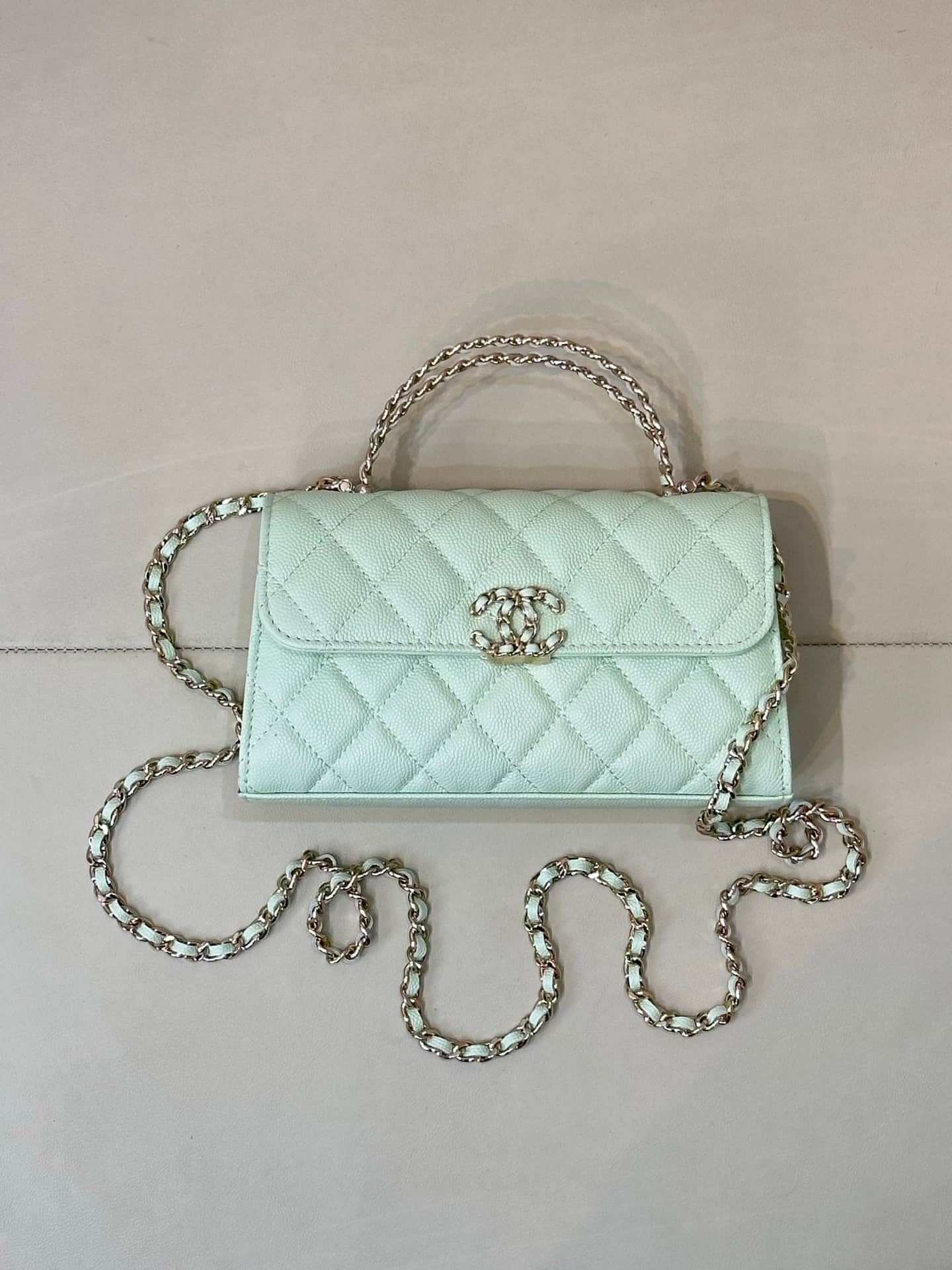 Chanel Clutch with chain Grained Calfskin&Gold-Tone Metal Green AP3238 TOP