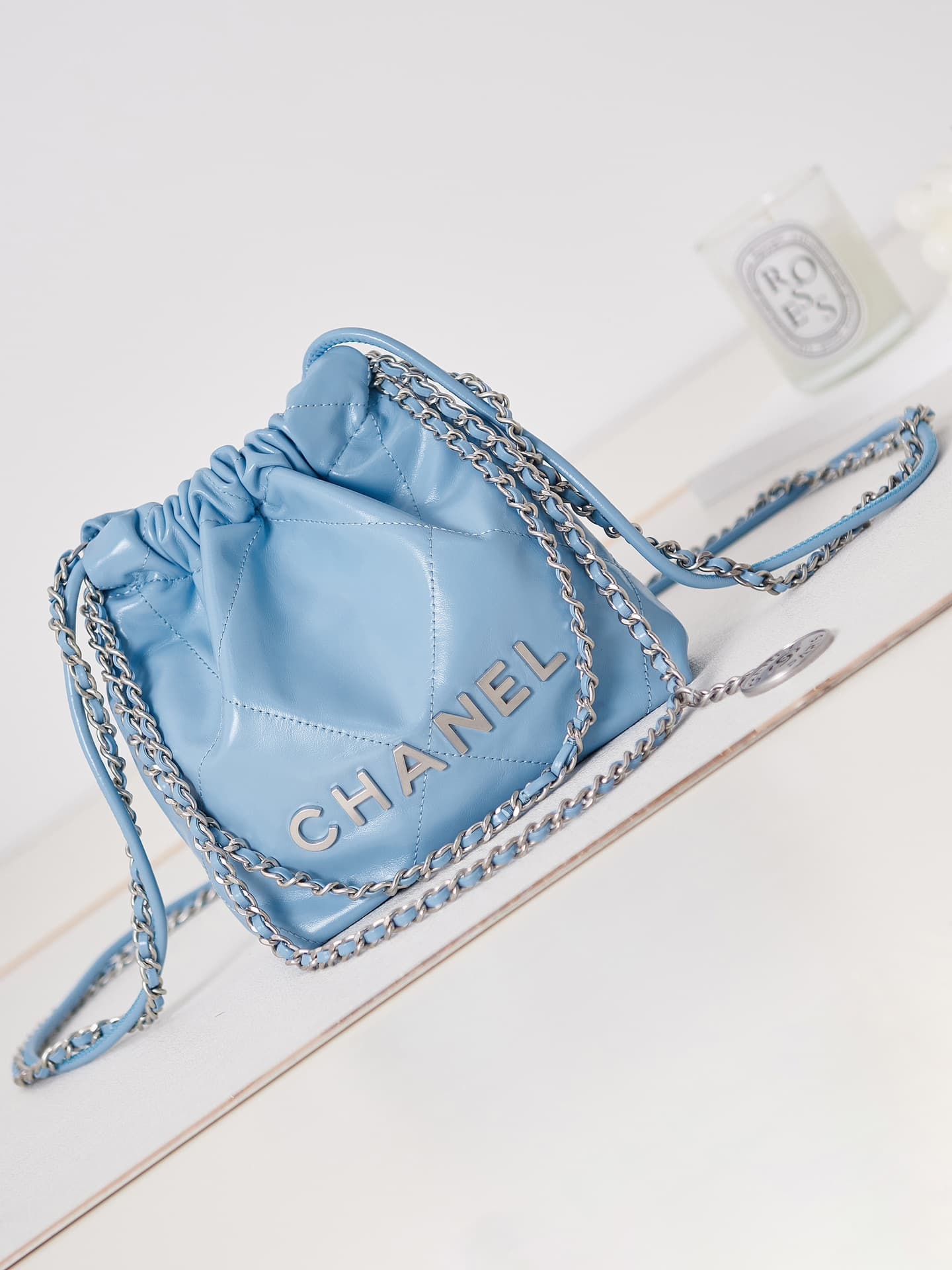 Chanel 22 MINI HANDBAG Shiny Calfskin Blue & Silver-Tone Metal AS3980 A