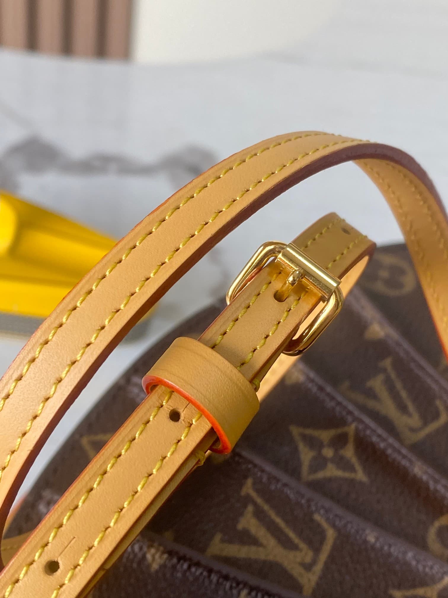 Louis Vuitton Fan Monogram coated canvas M14804 Top