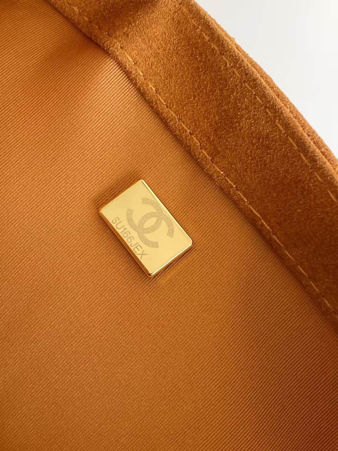Chanel Classic Flap bag in Tan Suede & Gold-Tone Metal AS5987 A