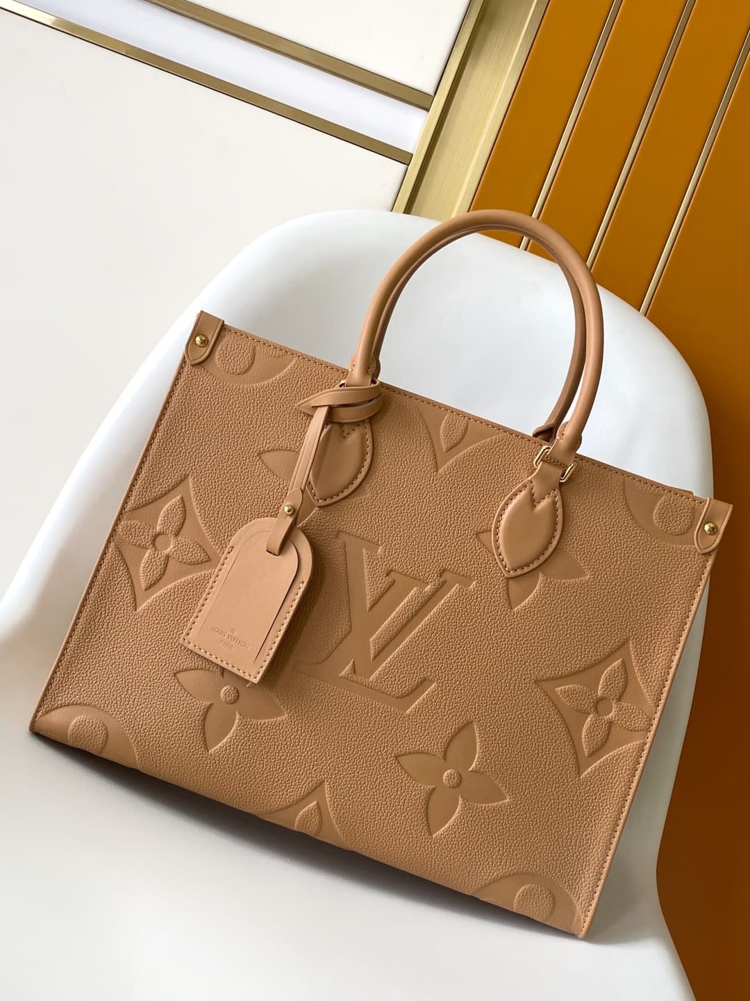 Louis Vuitton OnTheGo MM Sand Grained cowhide leather M14255 High