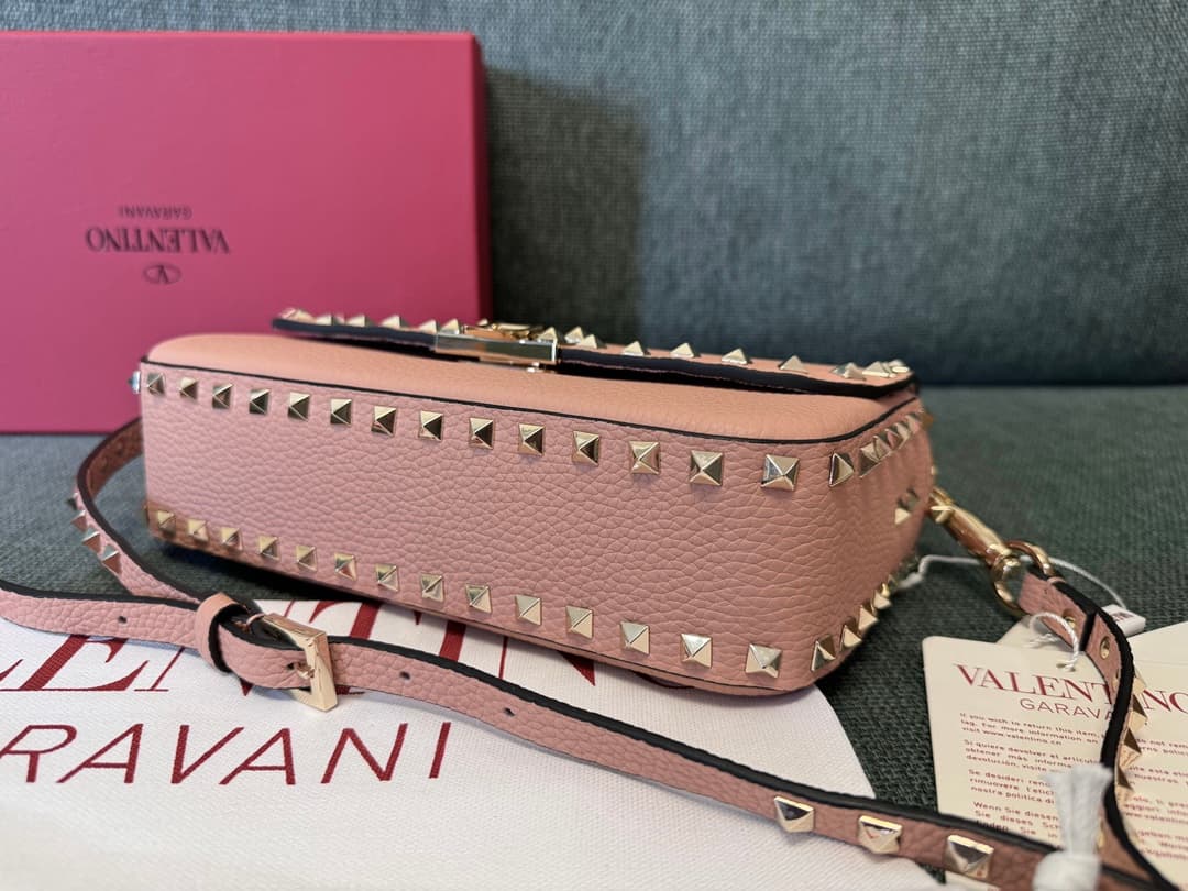 Valentino Garavani Small Rockstud Shoulder Bag Pink High