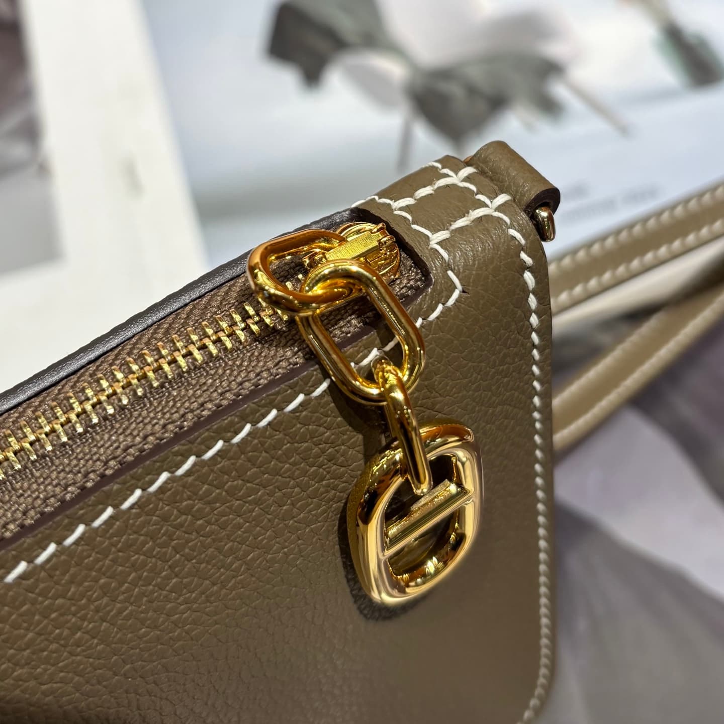 Hermes Zipengo Chaine d'Ancre To Go pouch Evergrain calfskin Etoupe WAX High