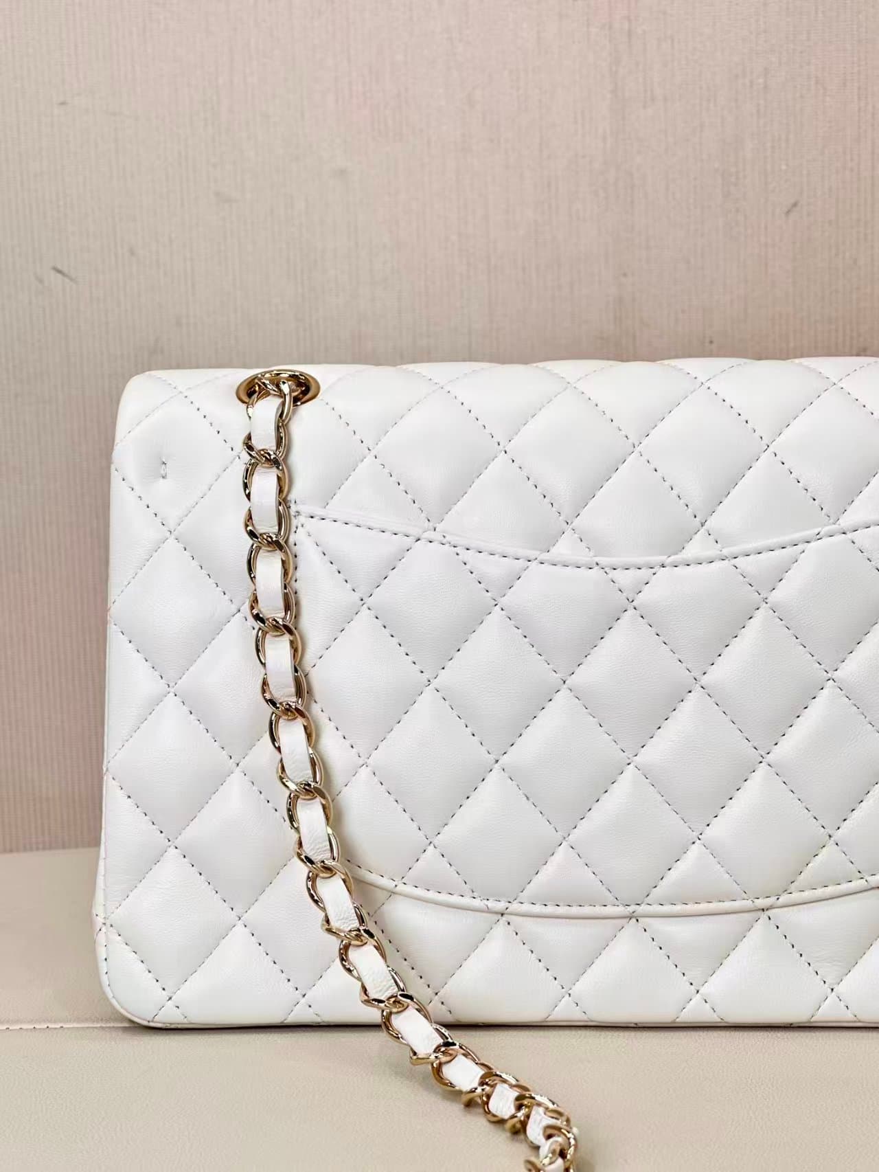 Chanel Medium CLASSIC HANDBAG Lambskin Gold-Tone Metal White TOP