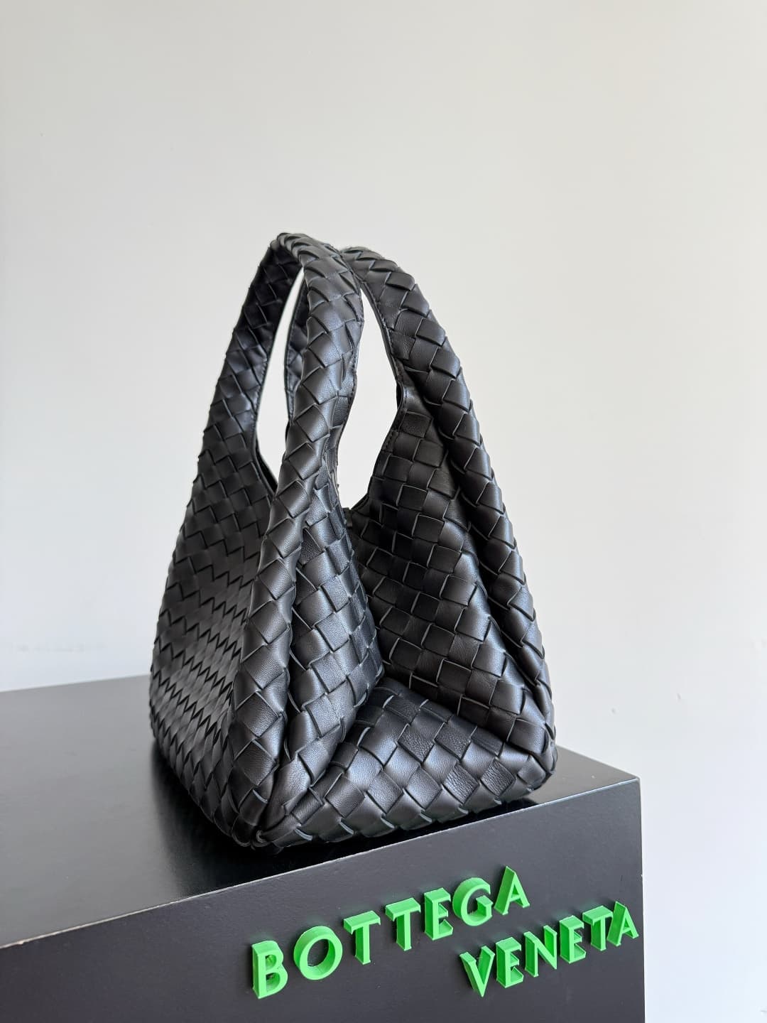 Bottega Veneta Medium Campana shoulder bag in Intrecciato leather Black TOP