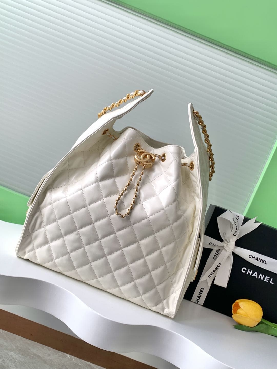 Chanel 25 Medium Hobo Medium handbag AS5311 Shiny Calfskin & Gold-tone Metal White High