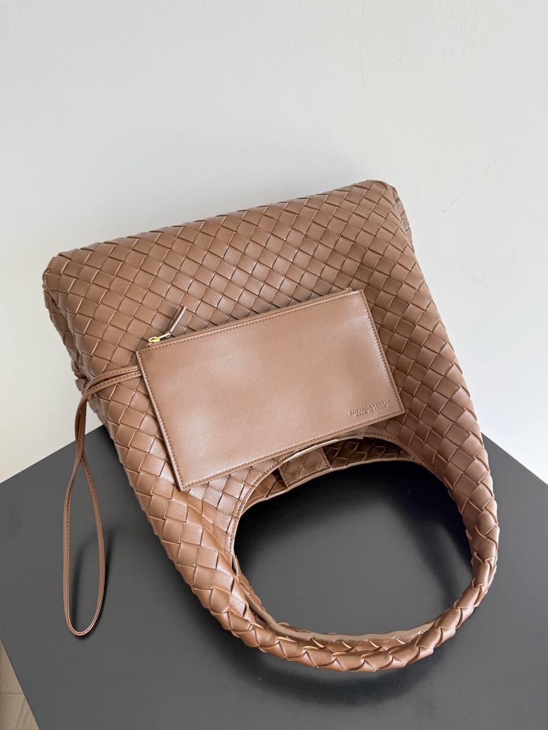 Bottega Veneta Large Campana shoulder bag in Intrecciato leather Pinecone TOP
