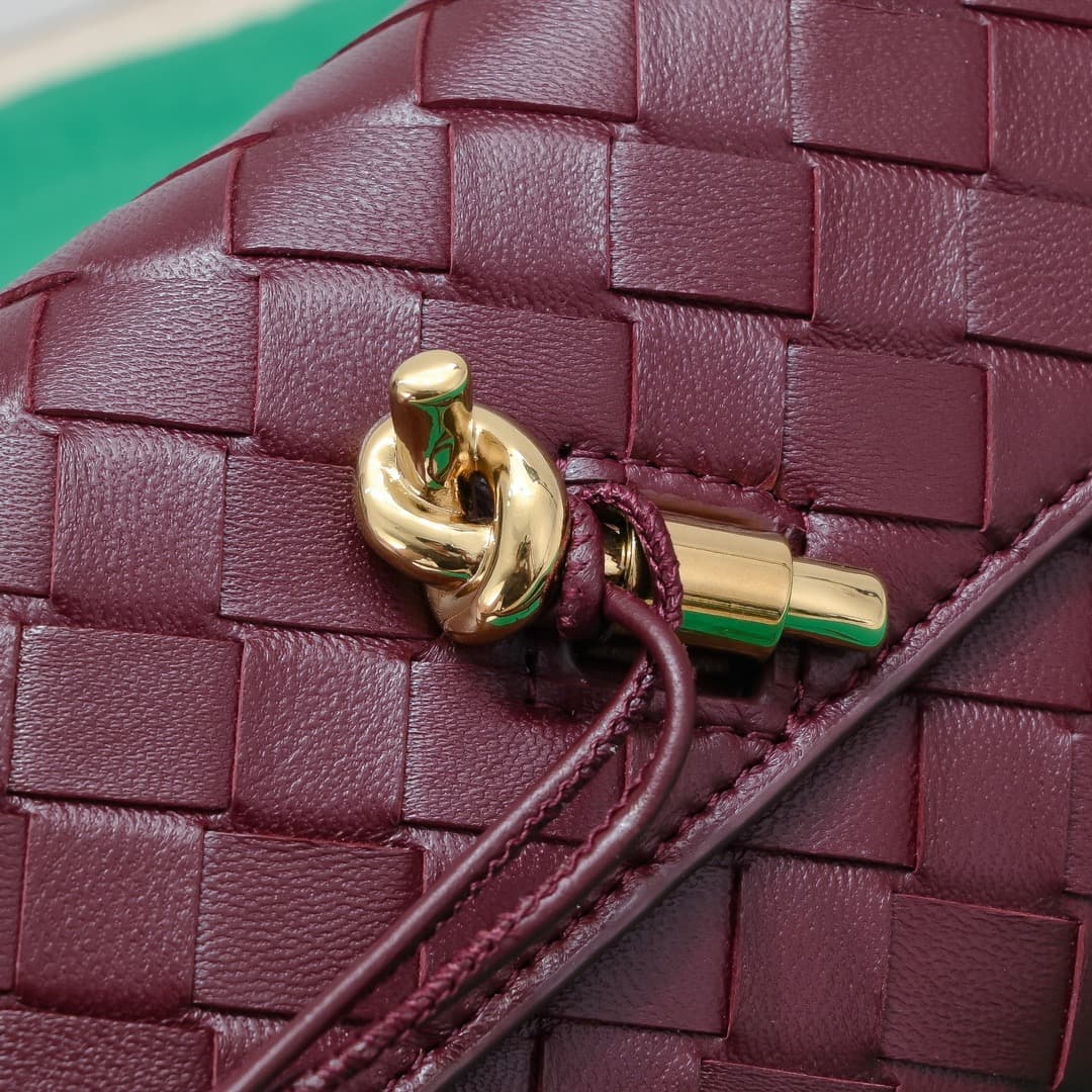 BV Andiamo Clutch Barolo High