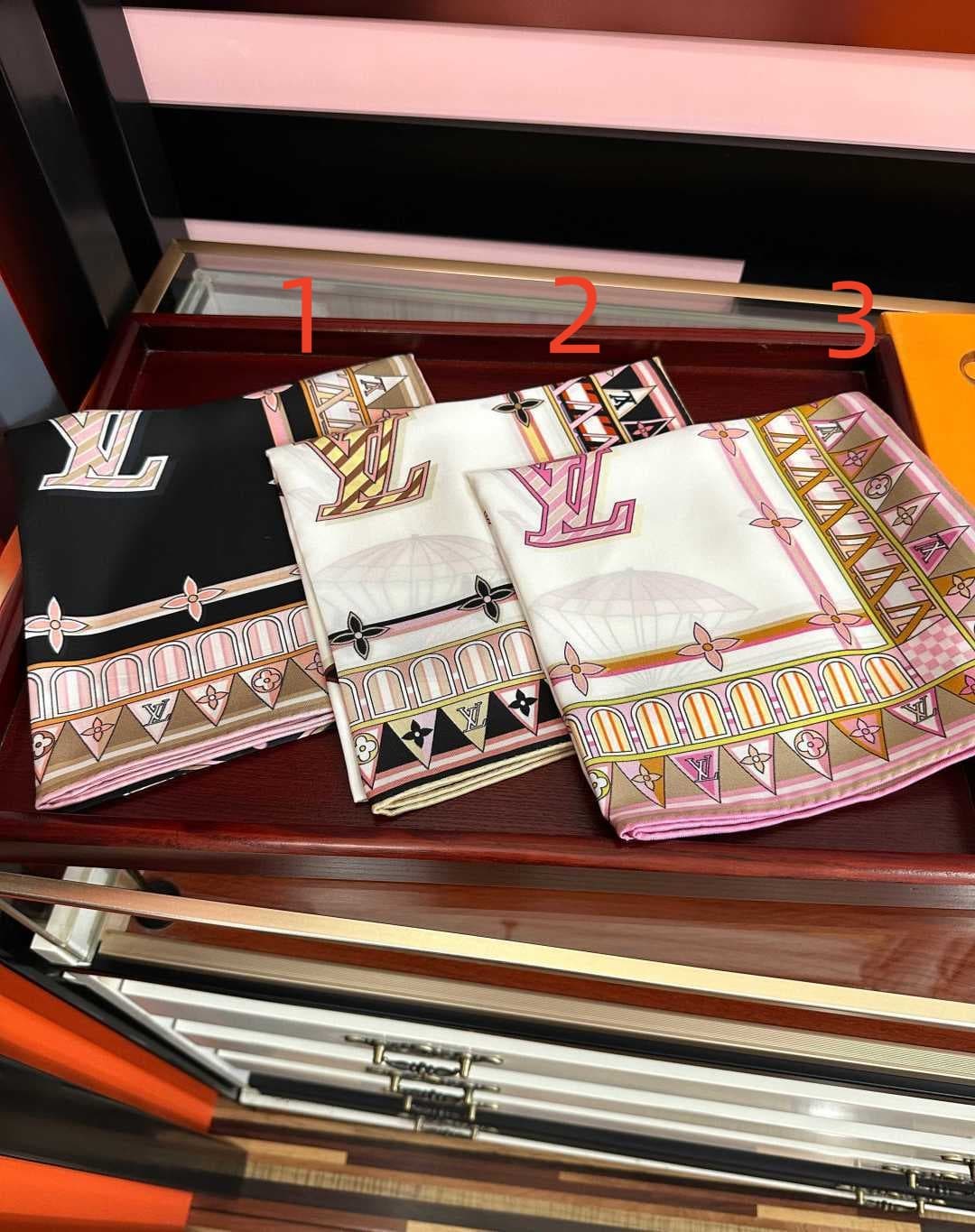 Louis Vuitton 