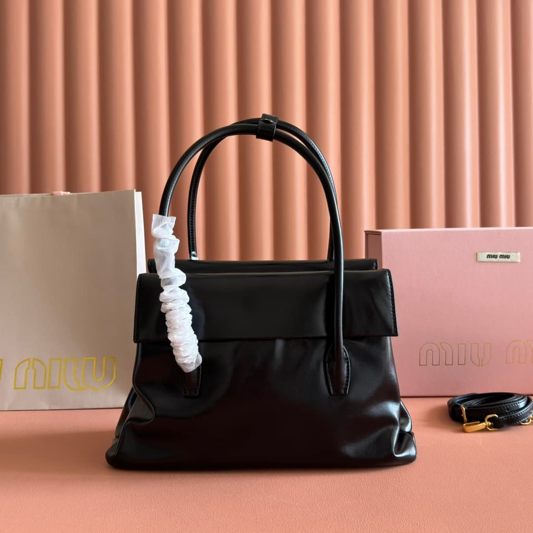 Miu Miu Solitaire shiny Calfskin leather bag Black 5BA302 High