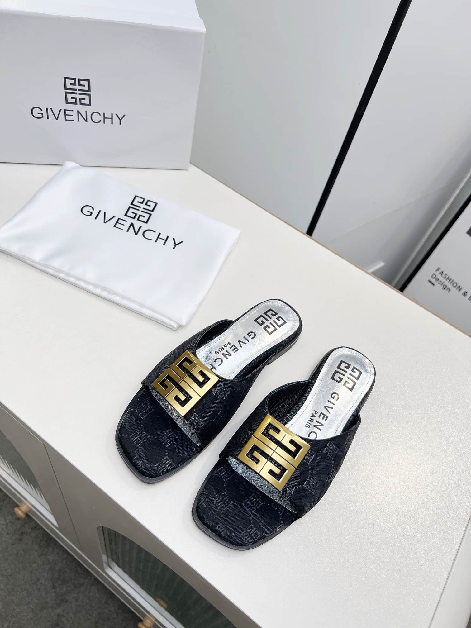 Givenchy 4G flat mules Shoes Women