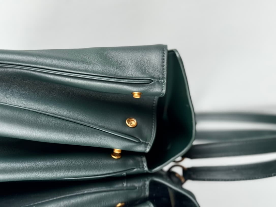 Balenciaga Rodeo Large Bag in Pine Green Leather With Gold-Tone Metal TOP