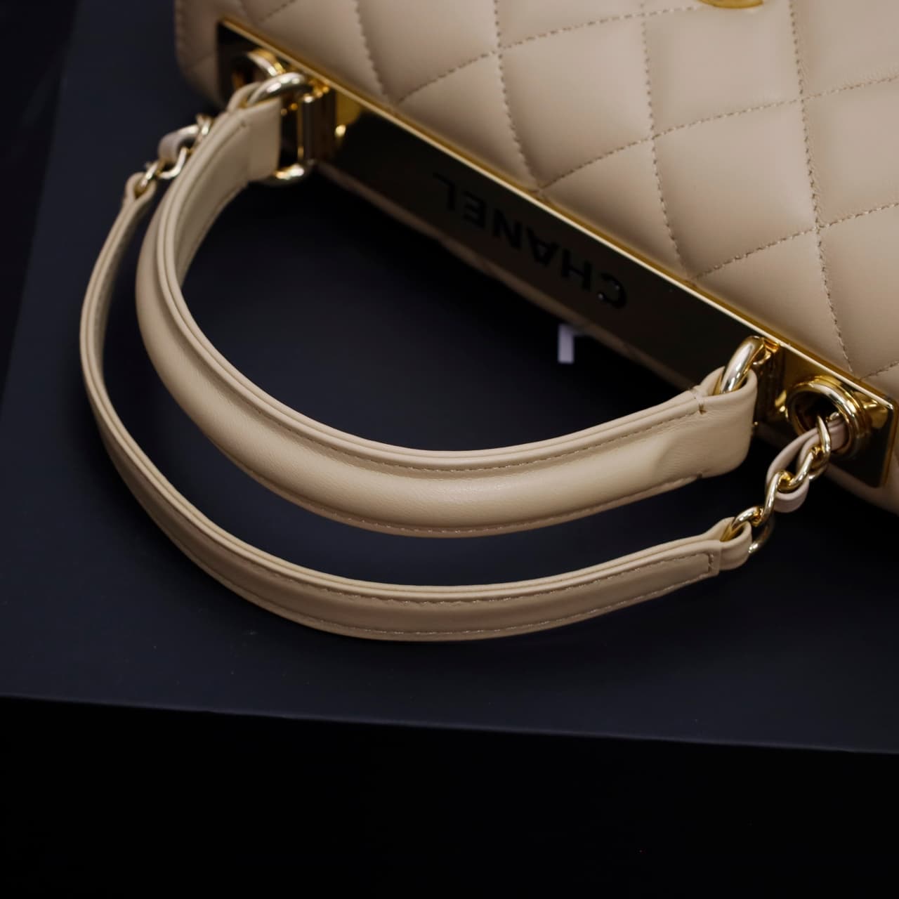 SMALL FLAP BAG WITH TOP HANDLE Lambskin Gold Metal Beige A