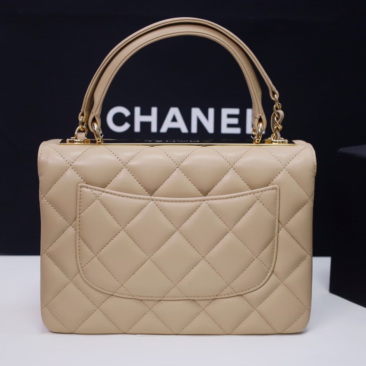 SMALL FLAP BAG WITH TOP HANDLE Lambskin Gold Metal Beige A