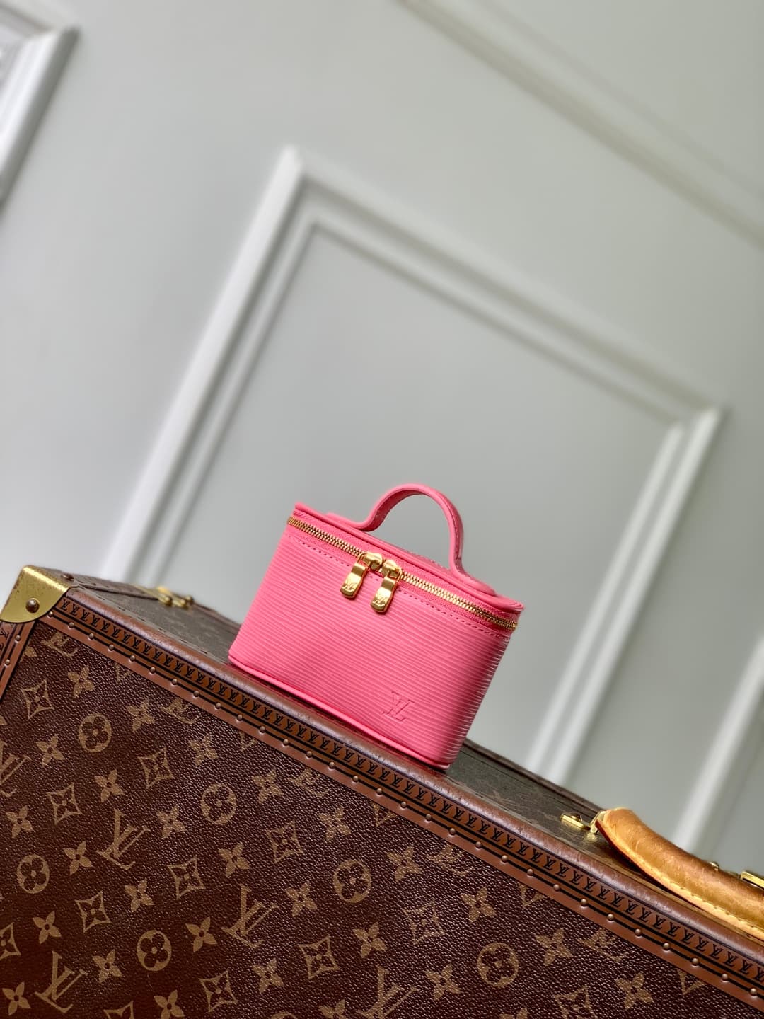 Louis Vuitton Nice Beauty cosmetic bag Epi leather M25690 pink high