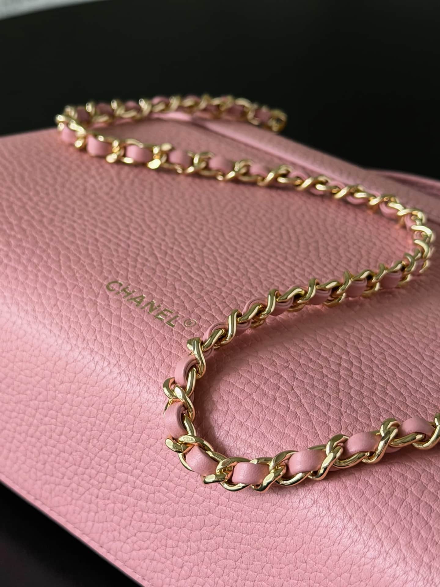 Chanel Large Vanity with chain Grained Calfskin & Gold-Tone Metal Pink AS5348 A