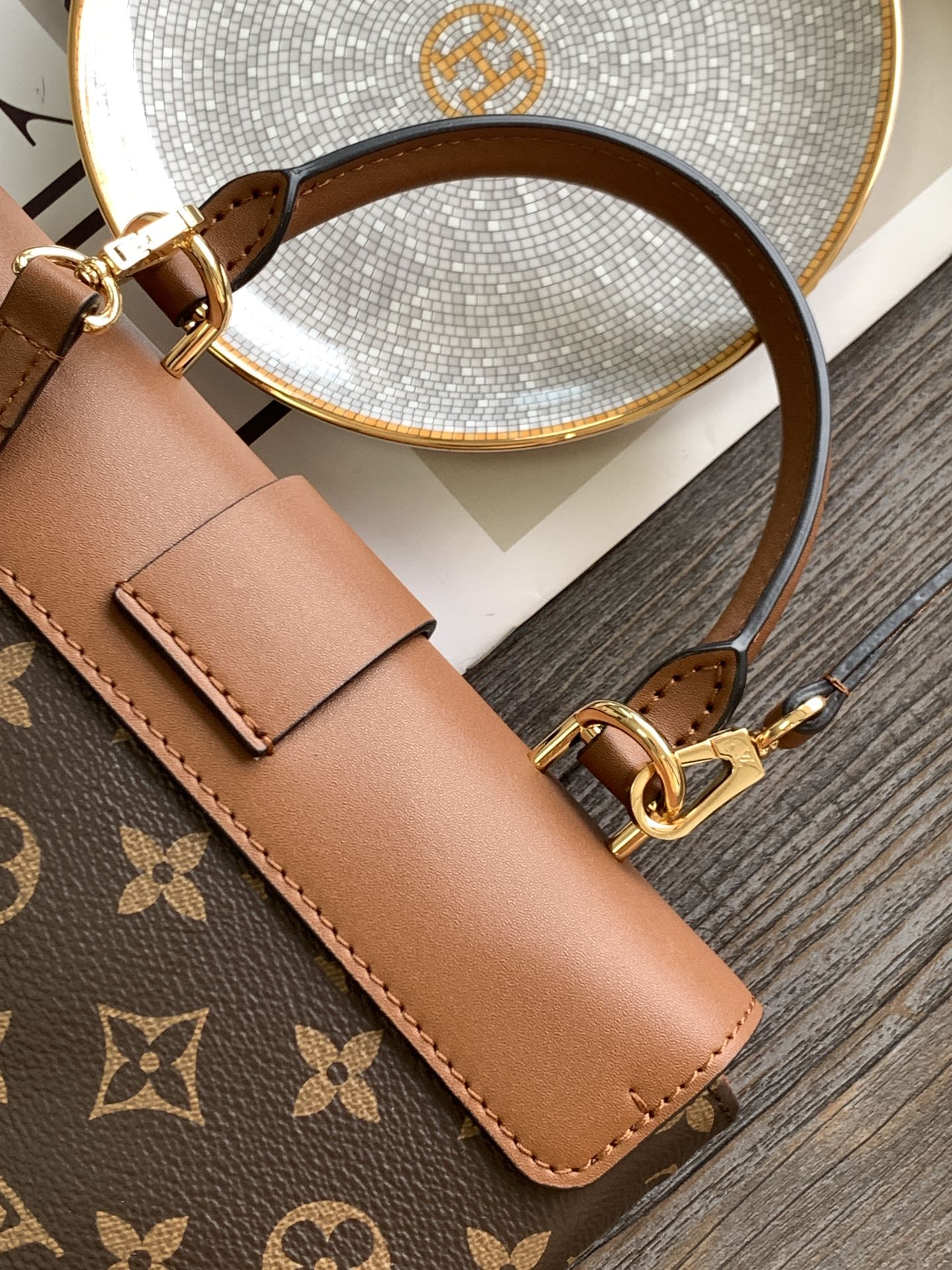 Louis Vuitton Locky BB Monogram coated canvas and smooth cowhide leather M44654 High